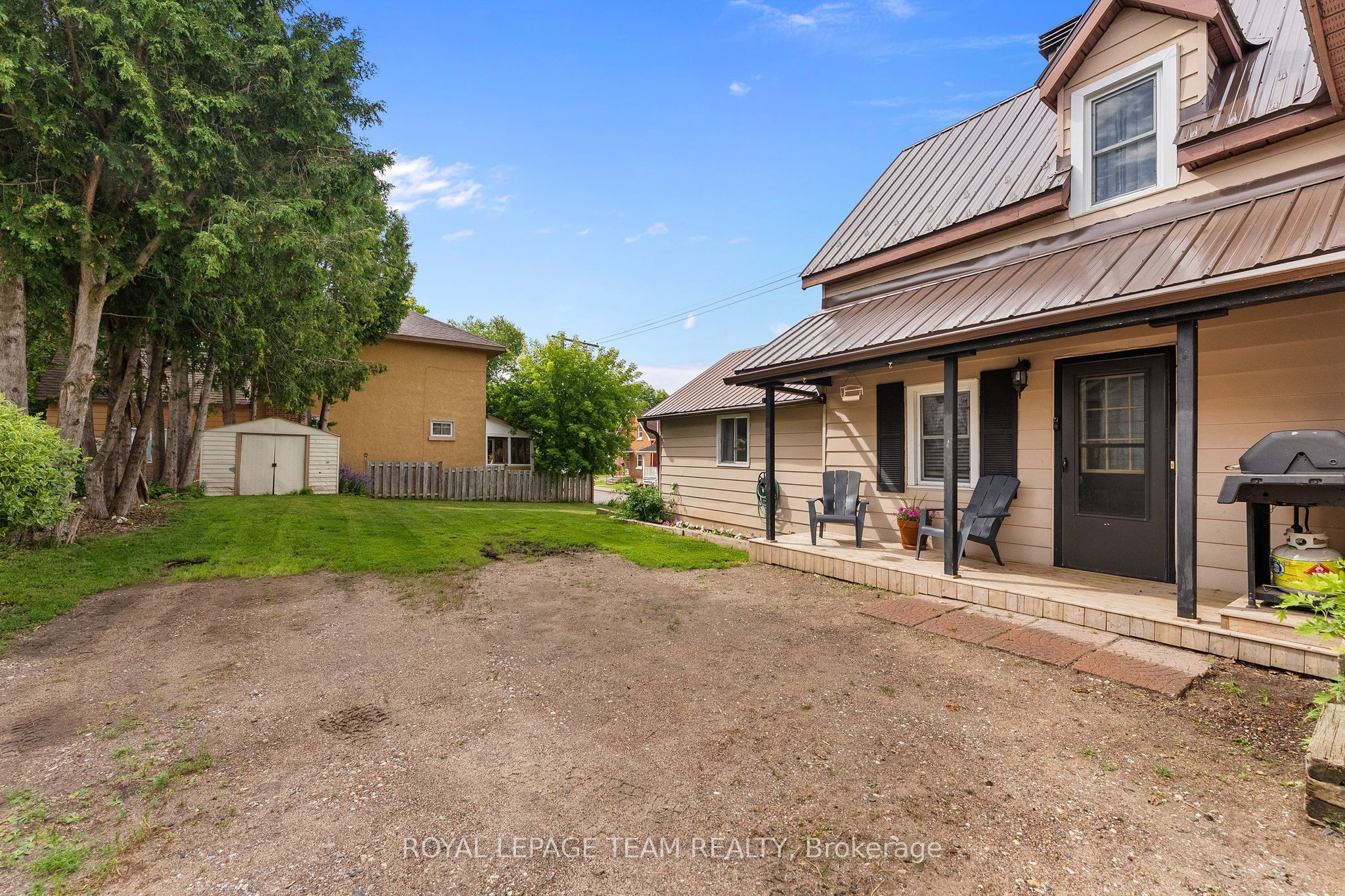 145 Munroe Avenue W Property Photo 5