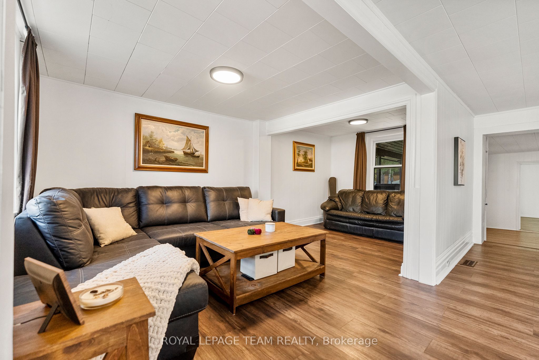 145 Munroe Avenue W Property Photo 10