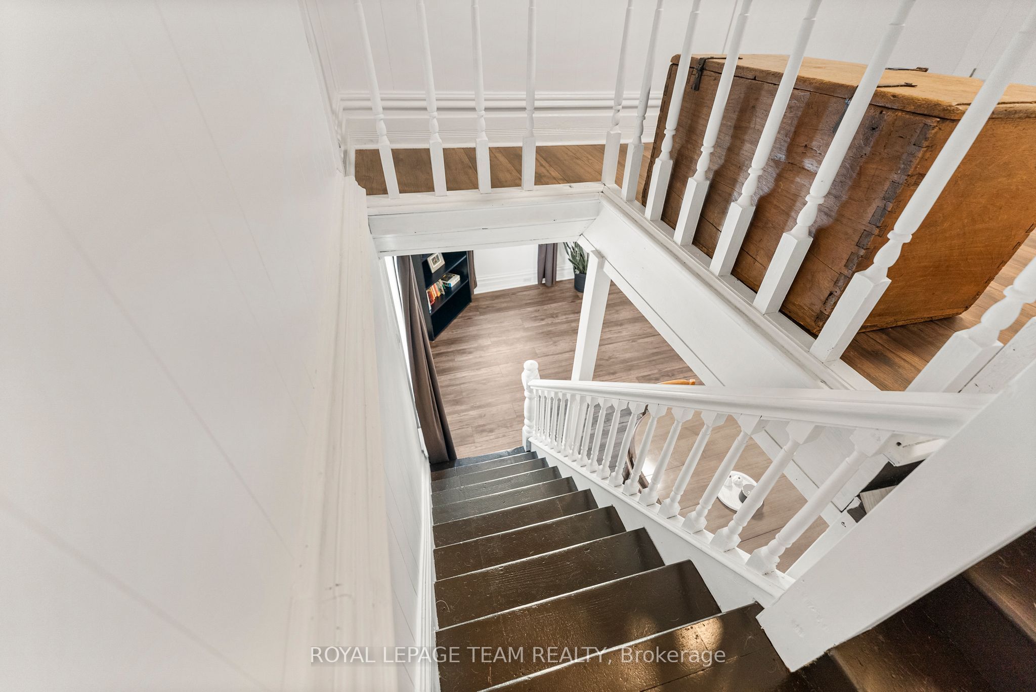 145 Munroe Avenue W Property Photo 19