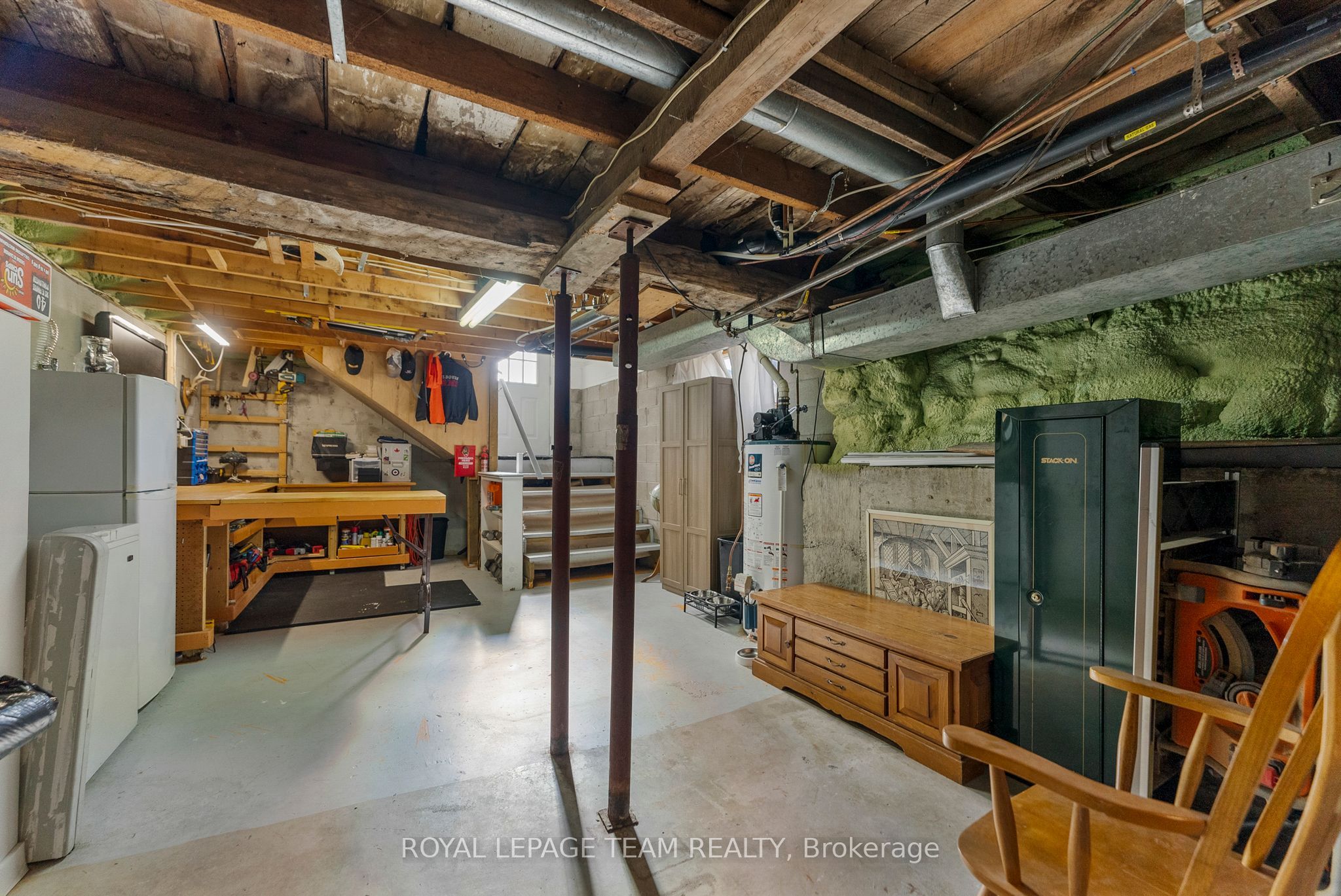 145 Munroe Avenue W Property Photo 32