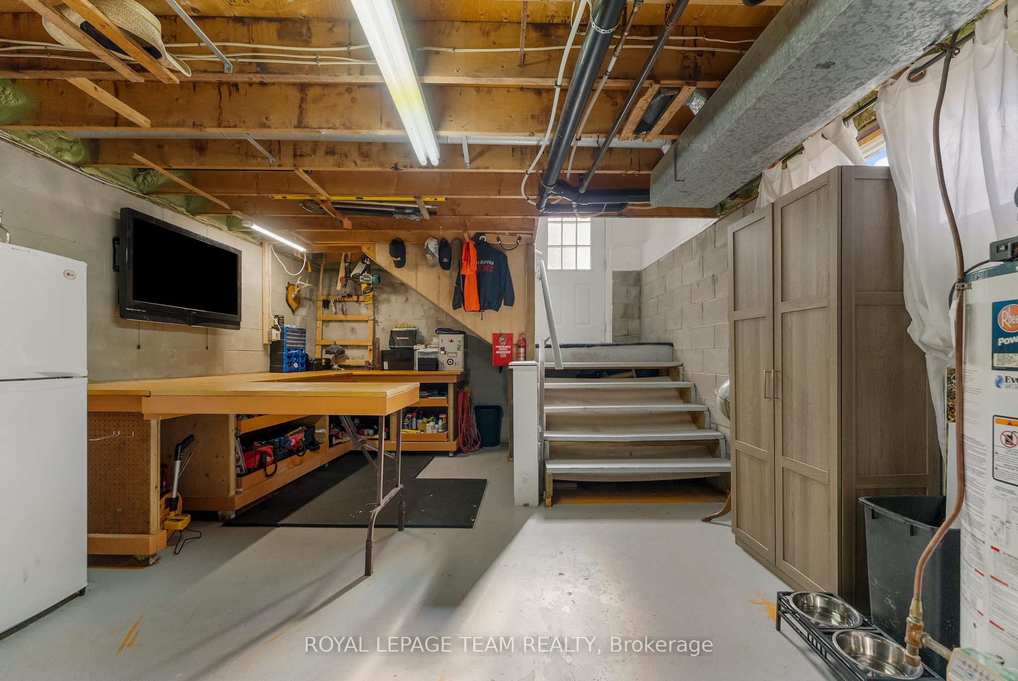 145 Munroe Avenue W Property Photo 33