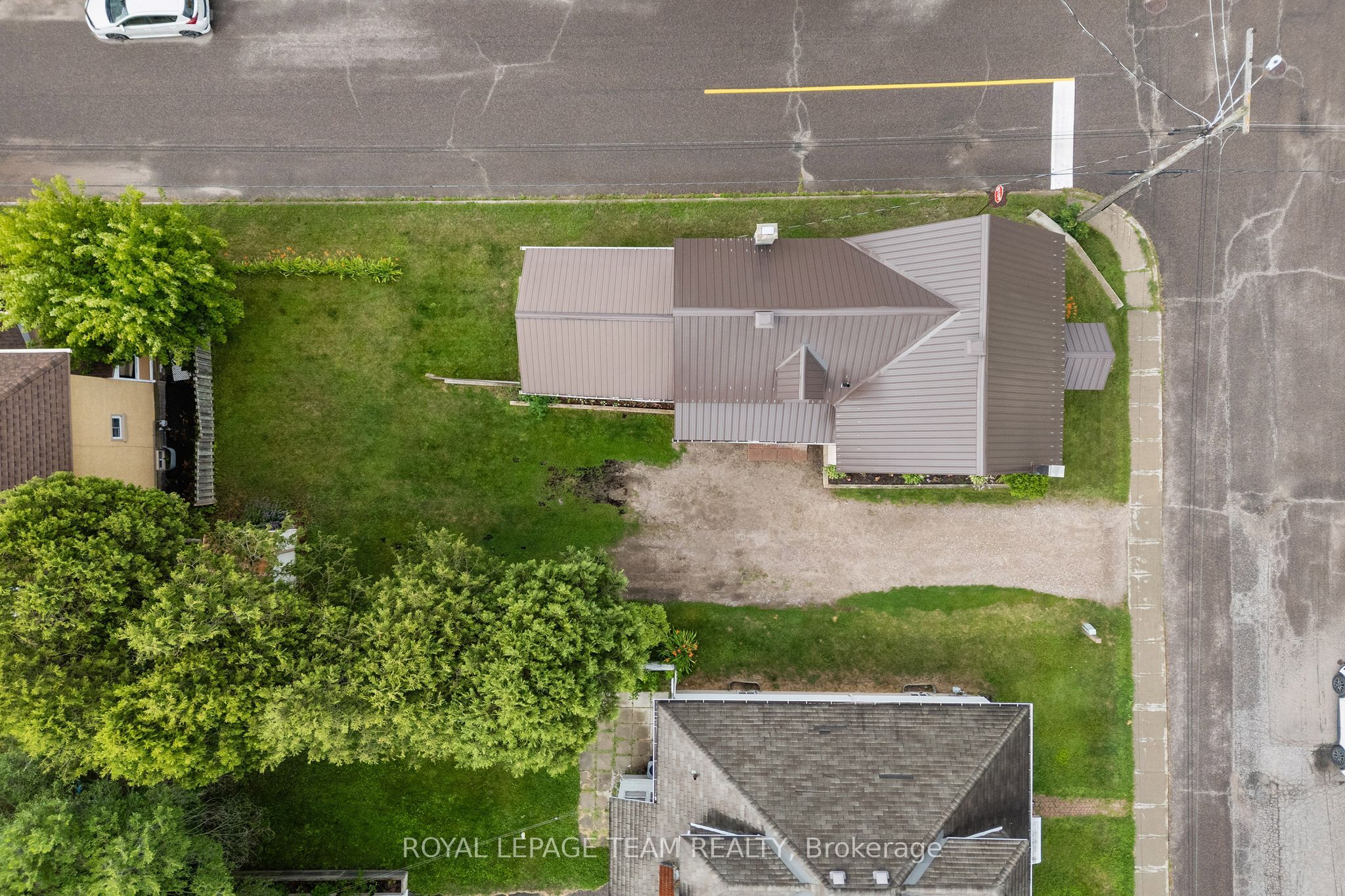 145 Munroe Avenue W Property Photo 42