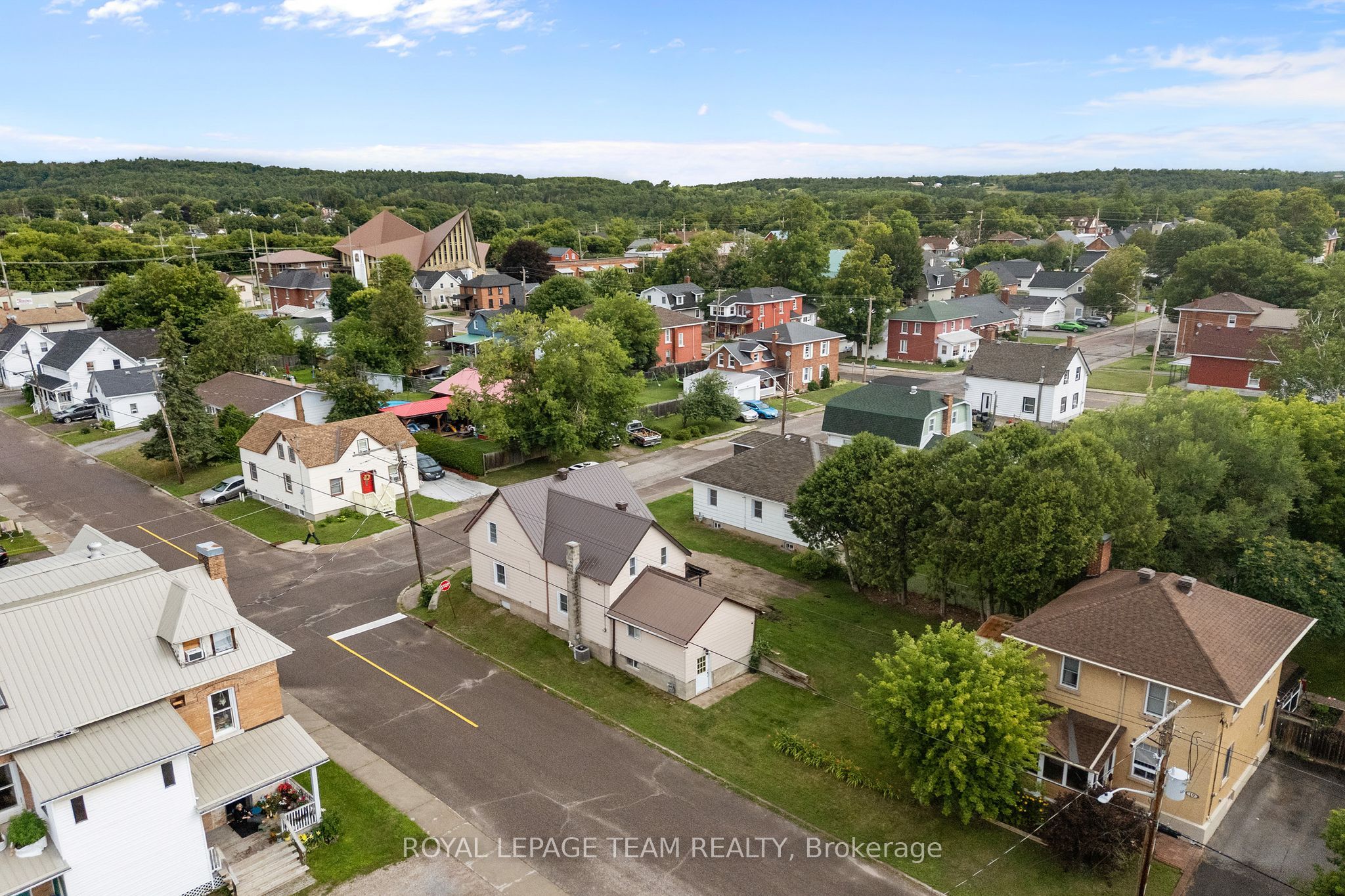 145 Munroe Avenue W Property Photo 43