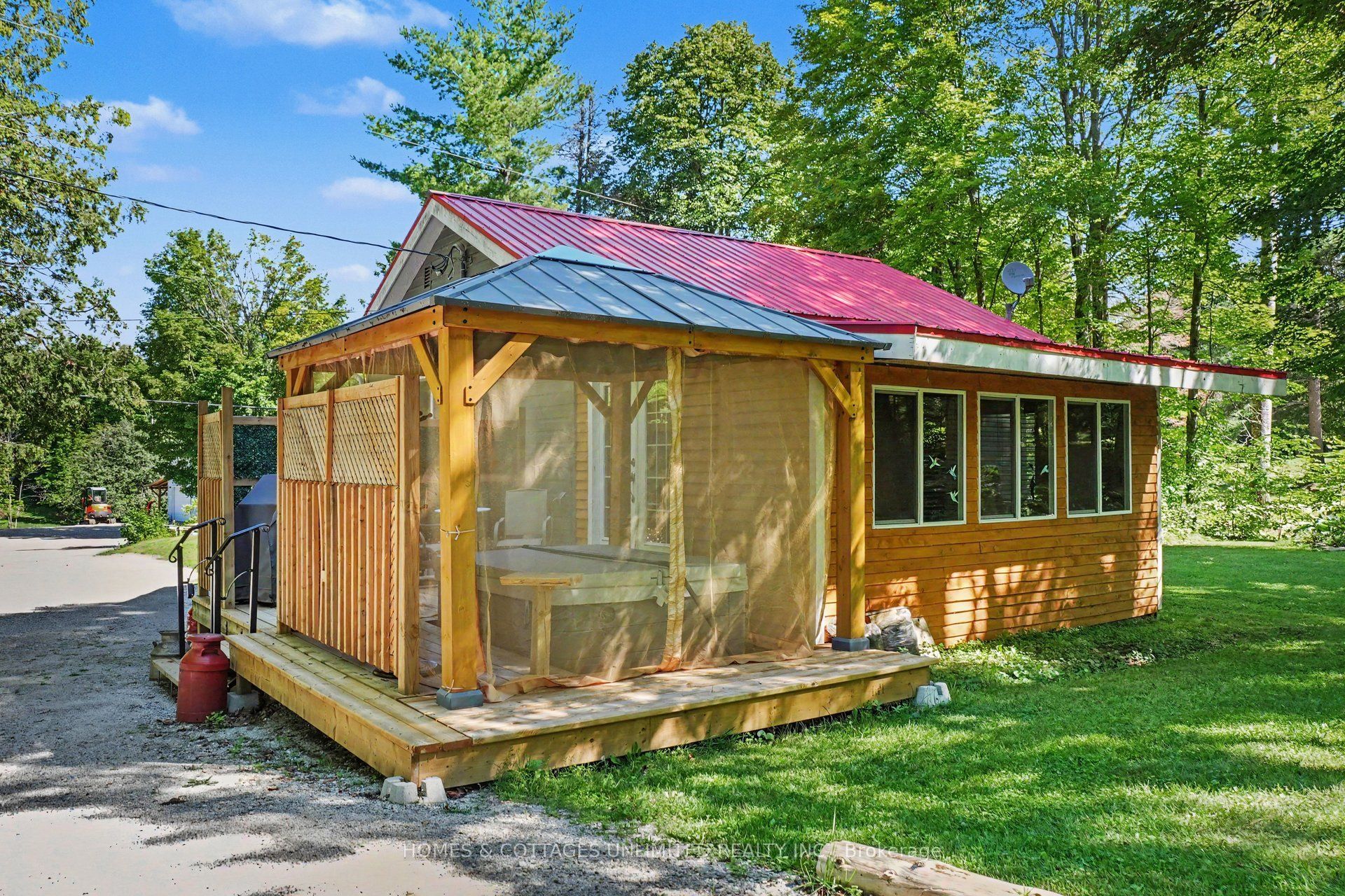 10110 509 Road N Property Photo 4