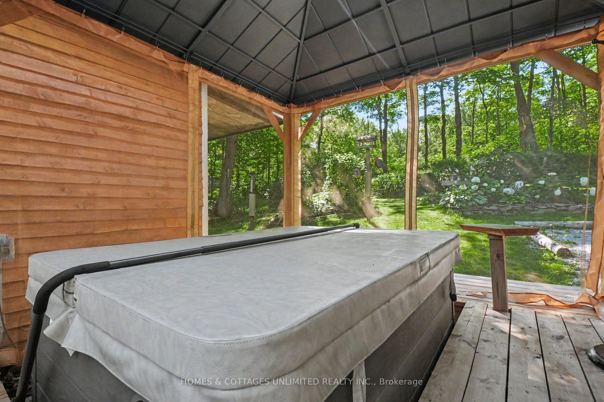 10110 509 Road N Property Photo 6