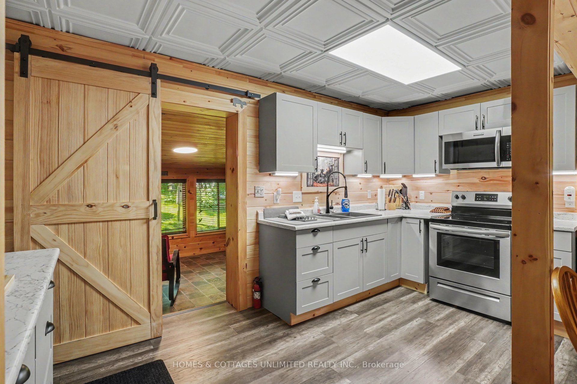 10110 509 Road N Property Photo 28