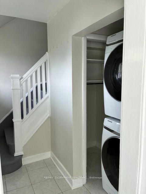 1031 Fennell Avenue E 2 Property Photo 6
