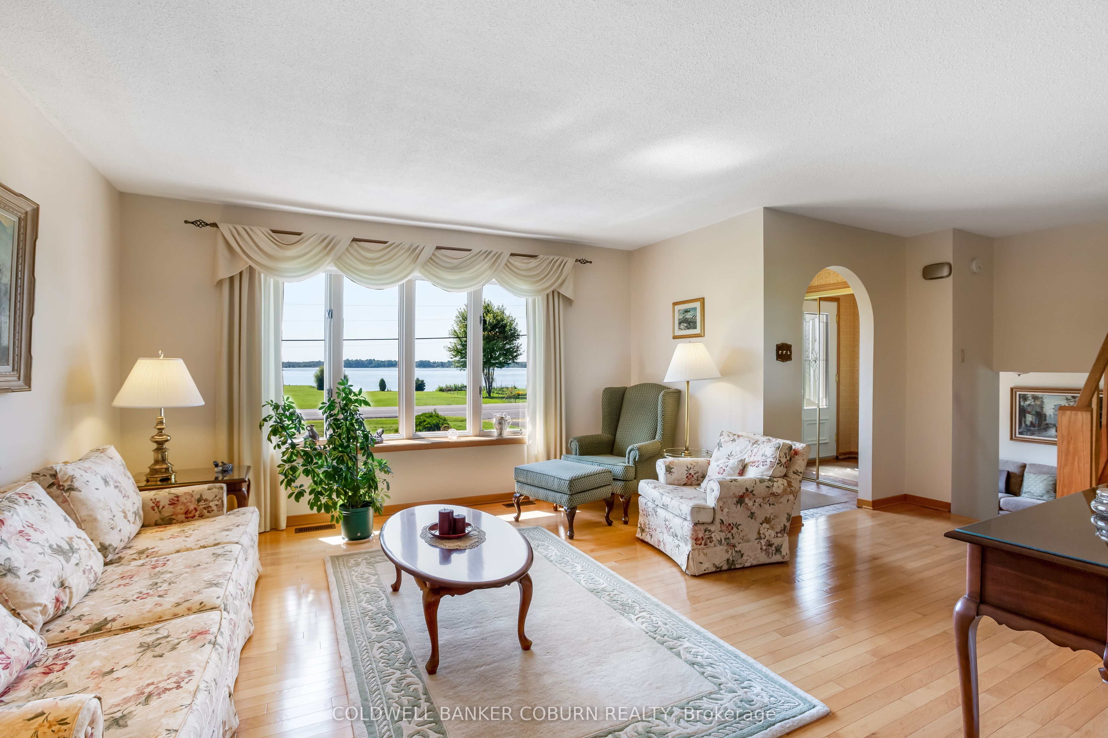 12169 Lakeshore Drive Property Photo 11