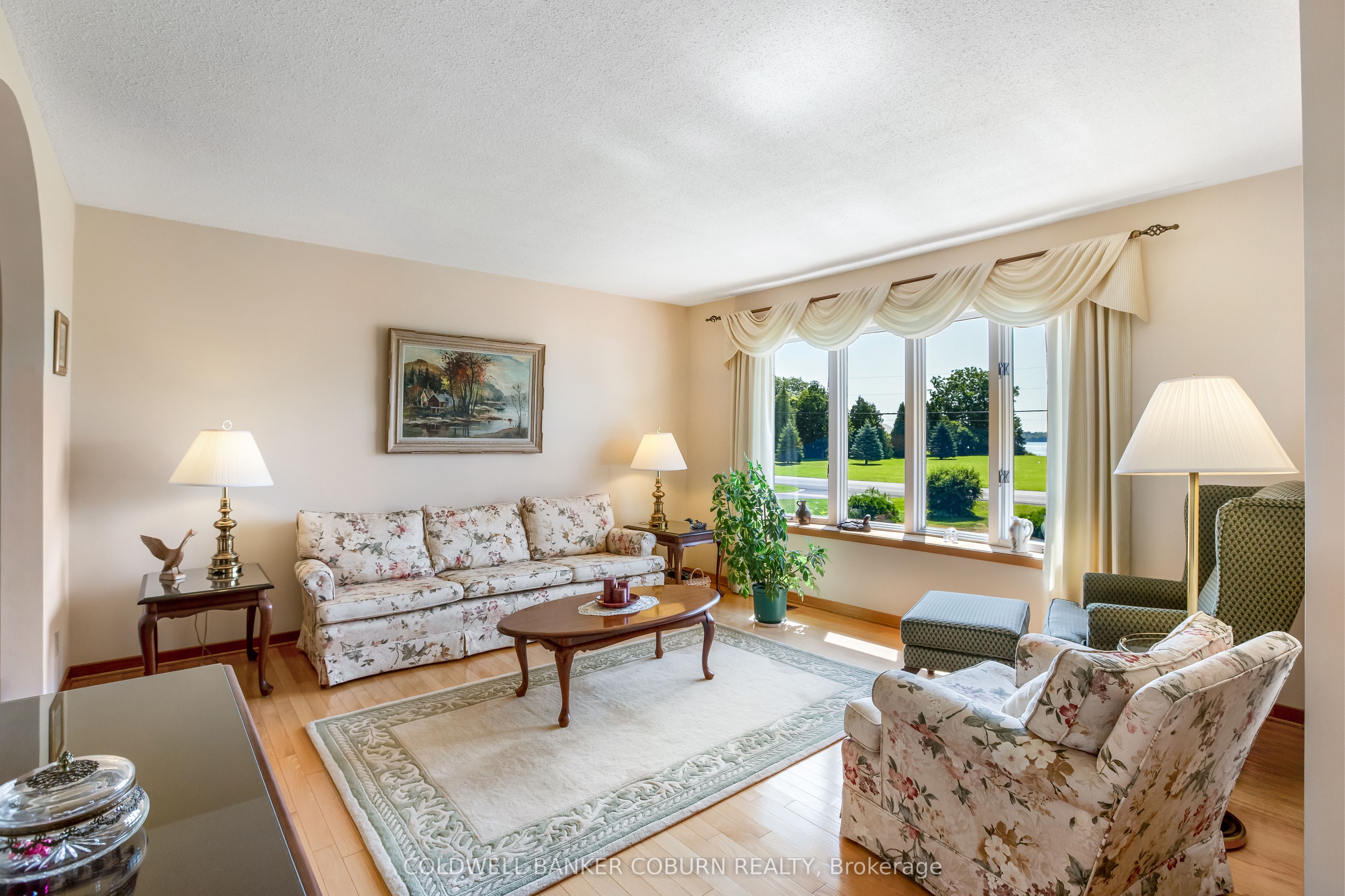 12169 Lakeshore Drive Property Photo 12