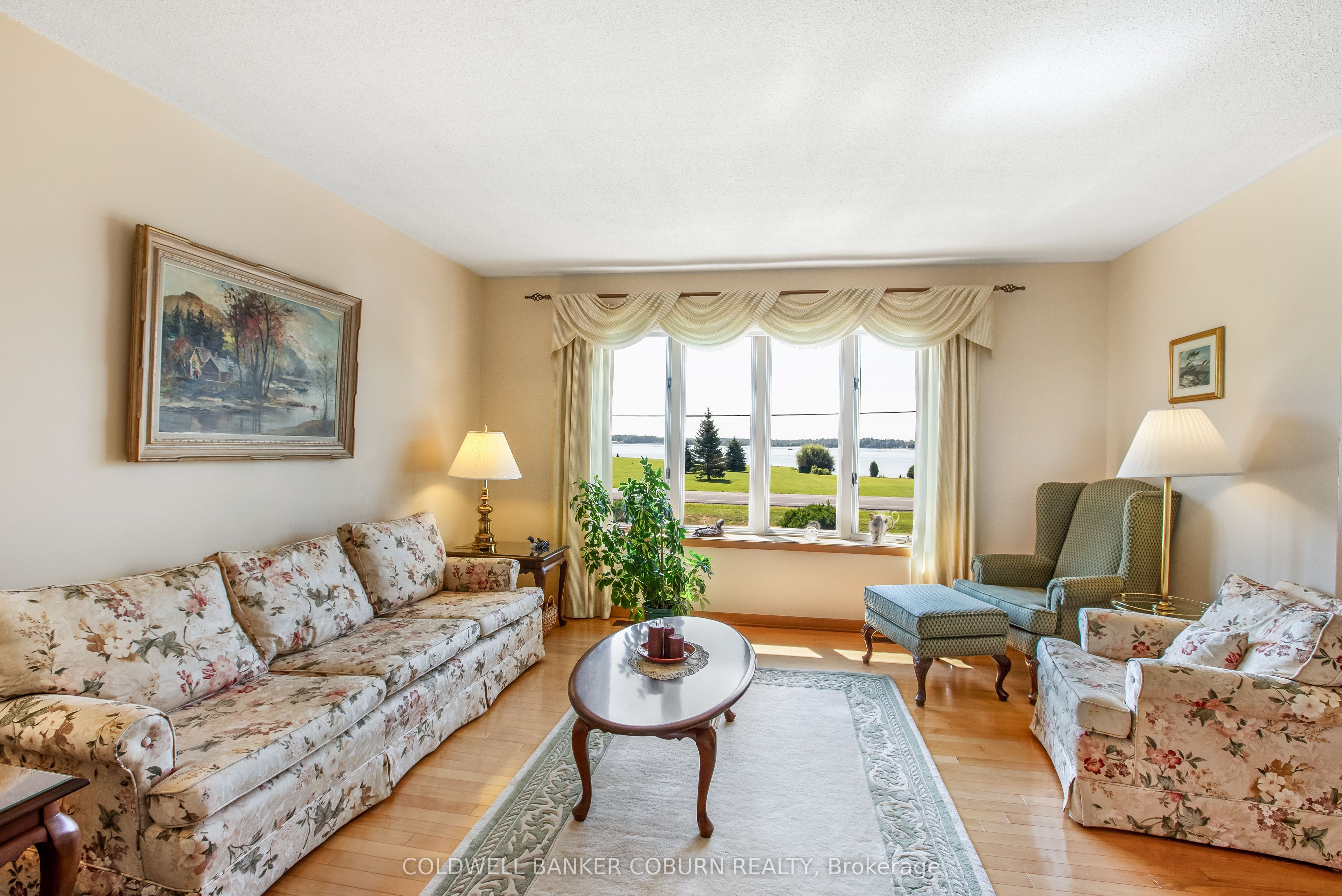 12169 Lakeshore Drive Property Photo 14