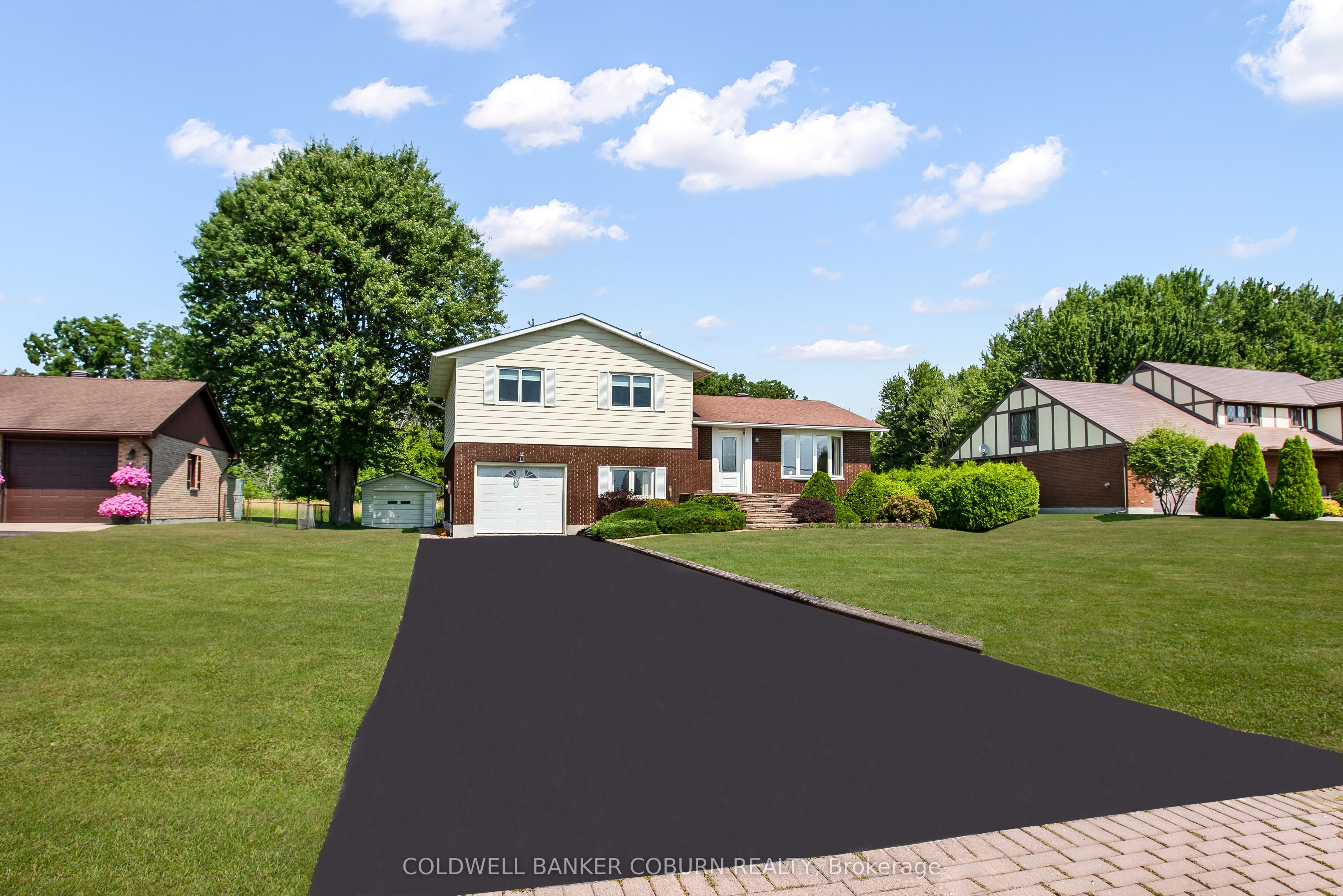 12169 Lakeshore Drive Property Photo 29