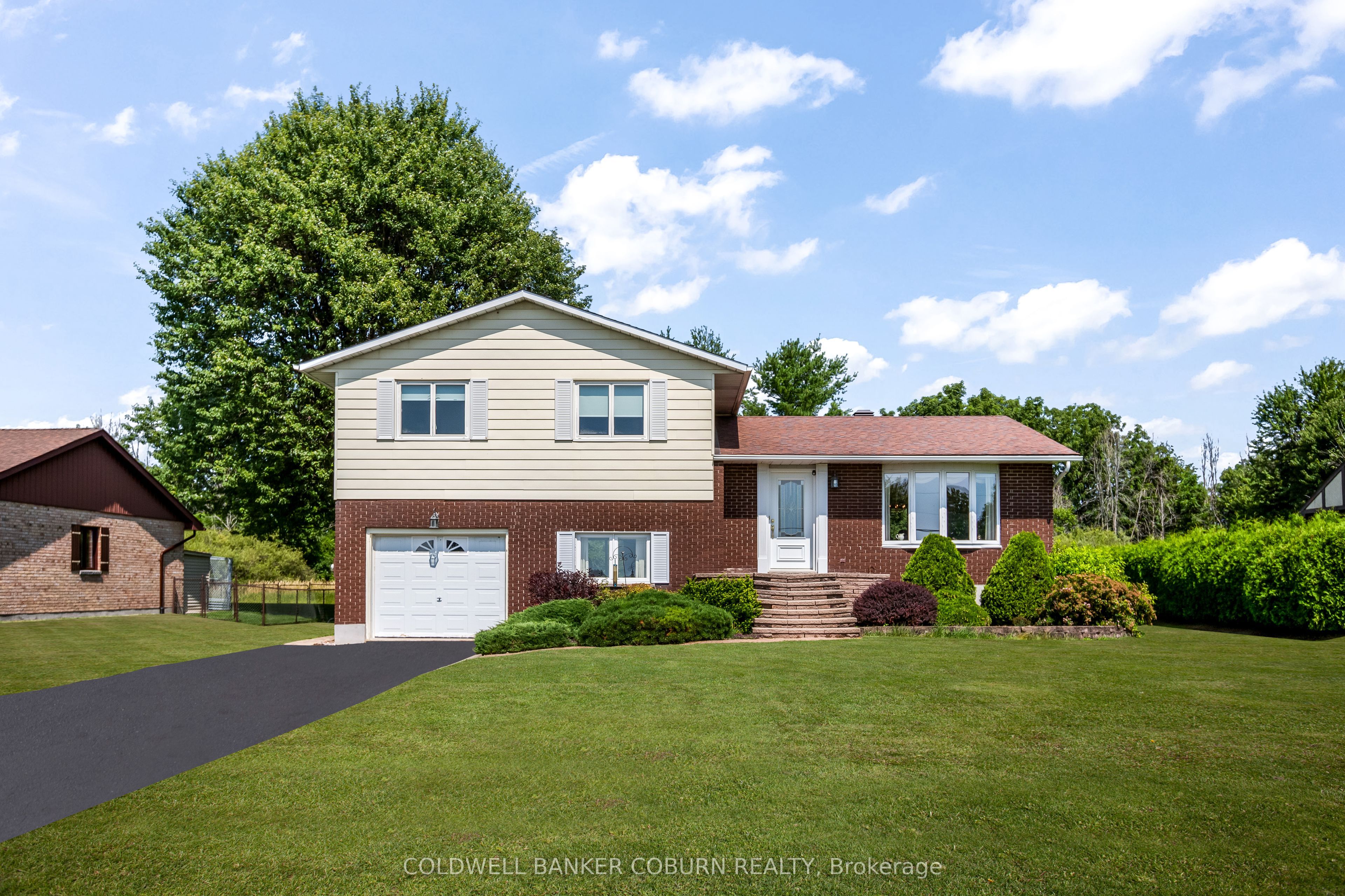 12169 Lakeshore Drive Property Photo 30