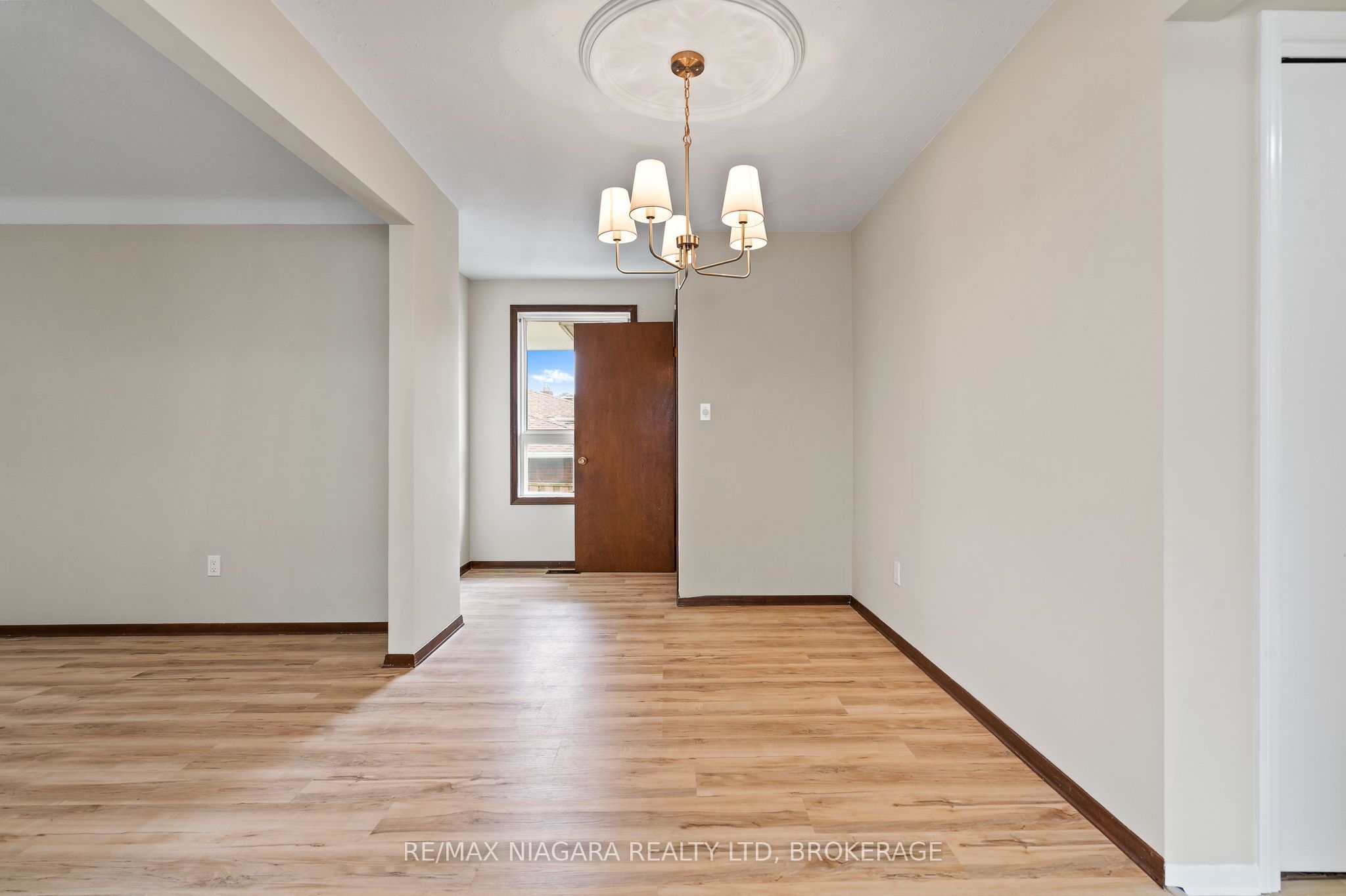 476 Scott Street Property Photo 10