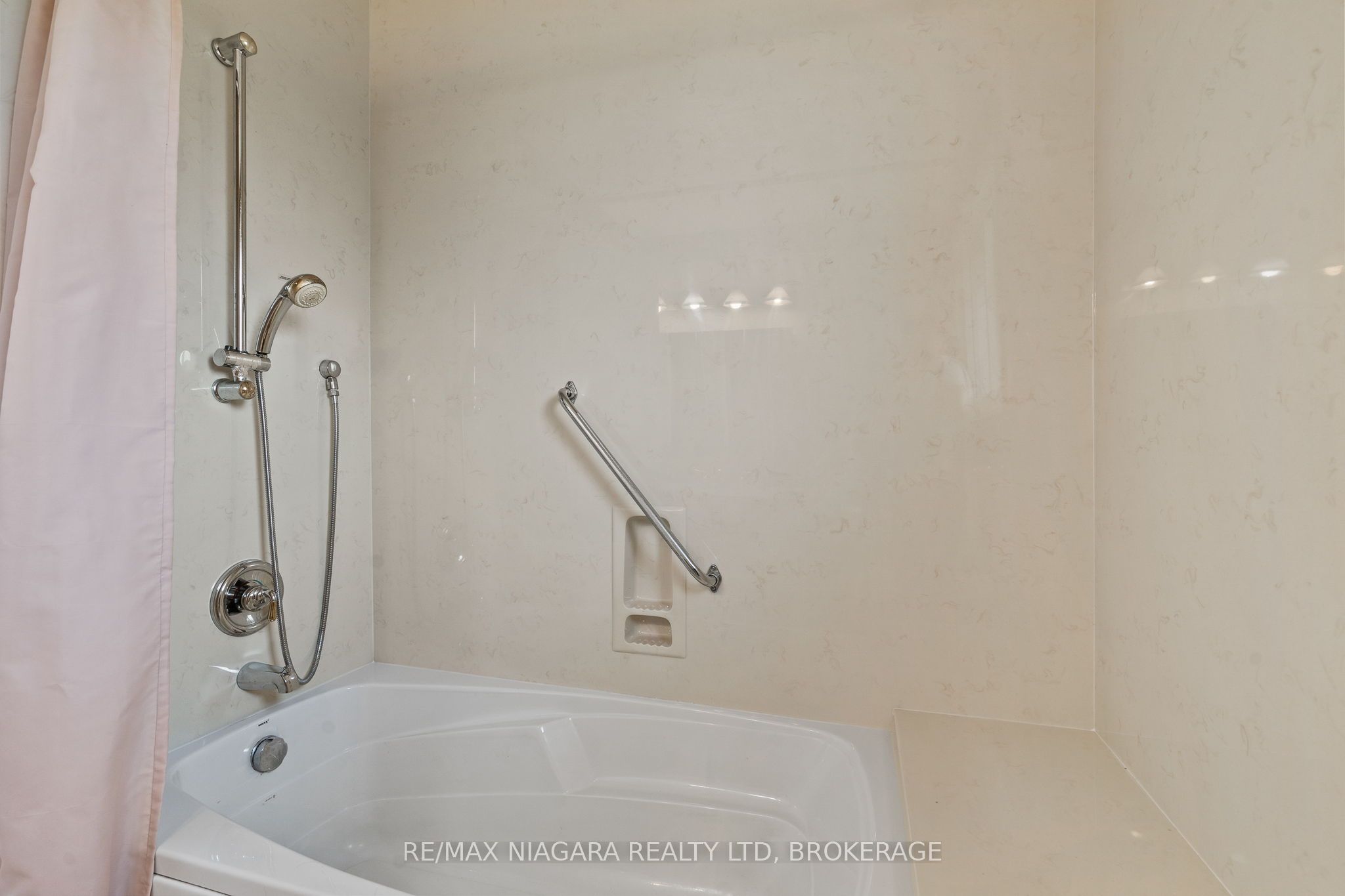476 Scott Street Property Photo 22