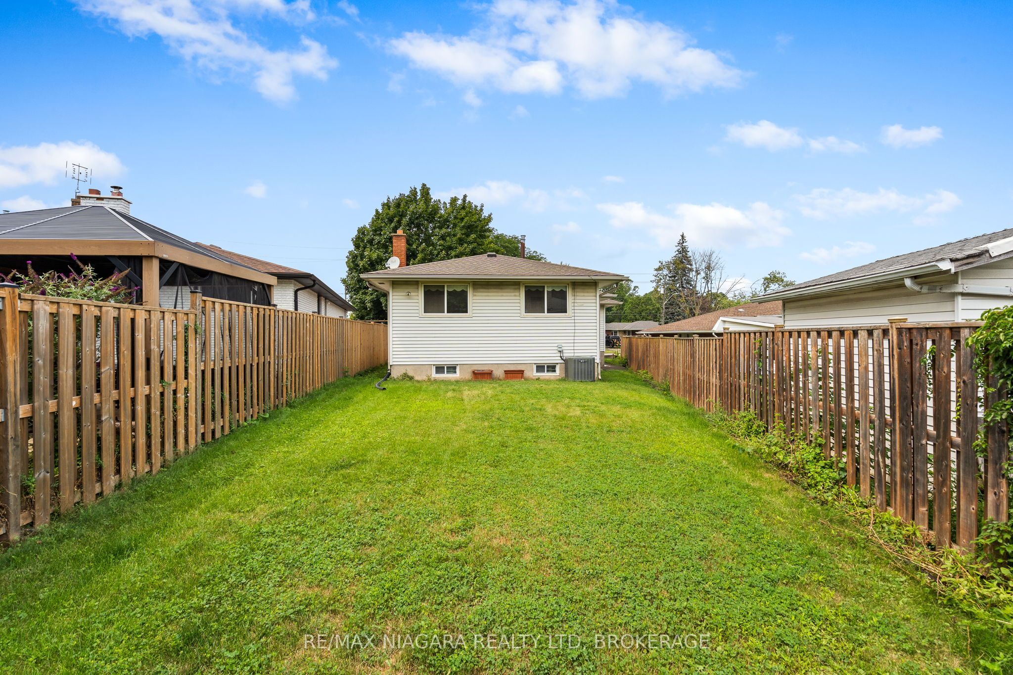 476 Scott Street Property Photo 33