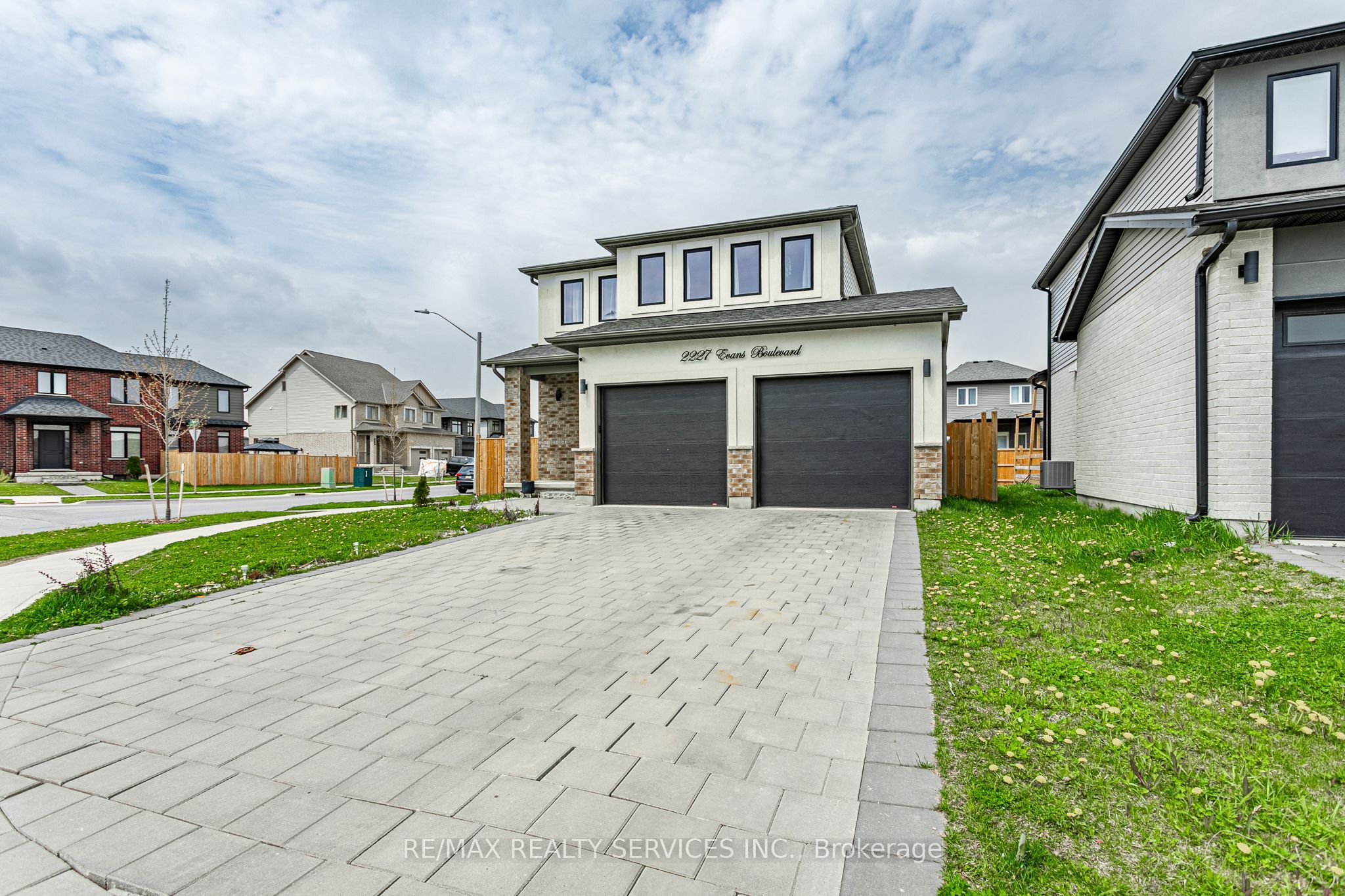 2227 Evans Boulevard Property Photo 1