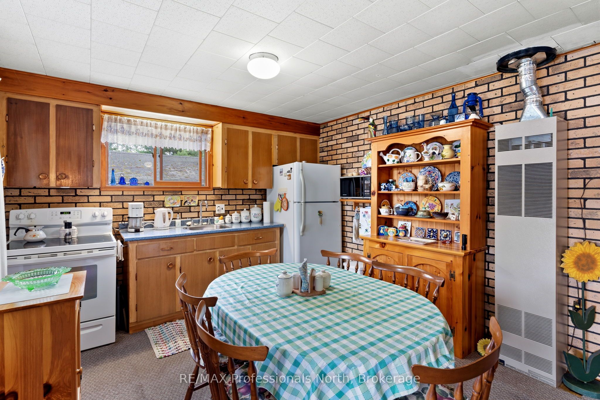 1214 Oliver Road Property Photo 12