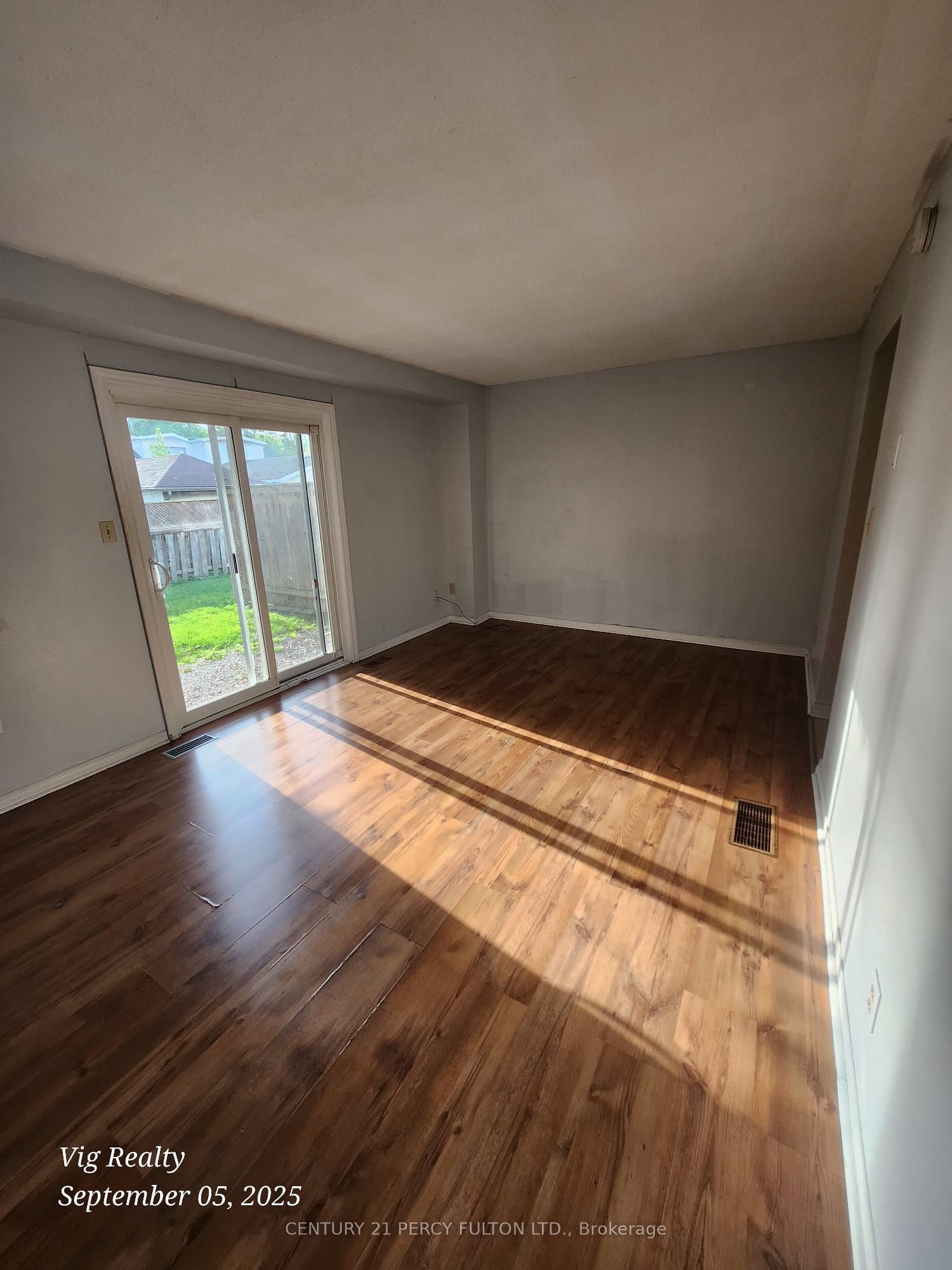 100 Brownleigh Avenue 276 Property Photo 11