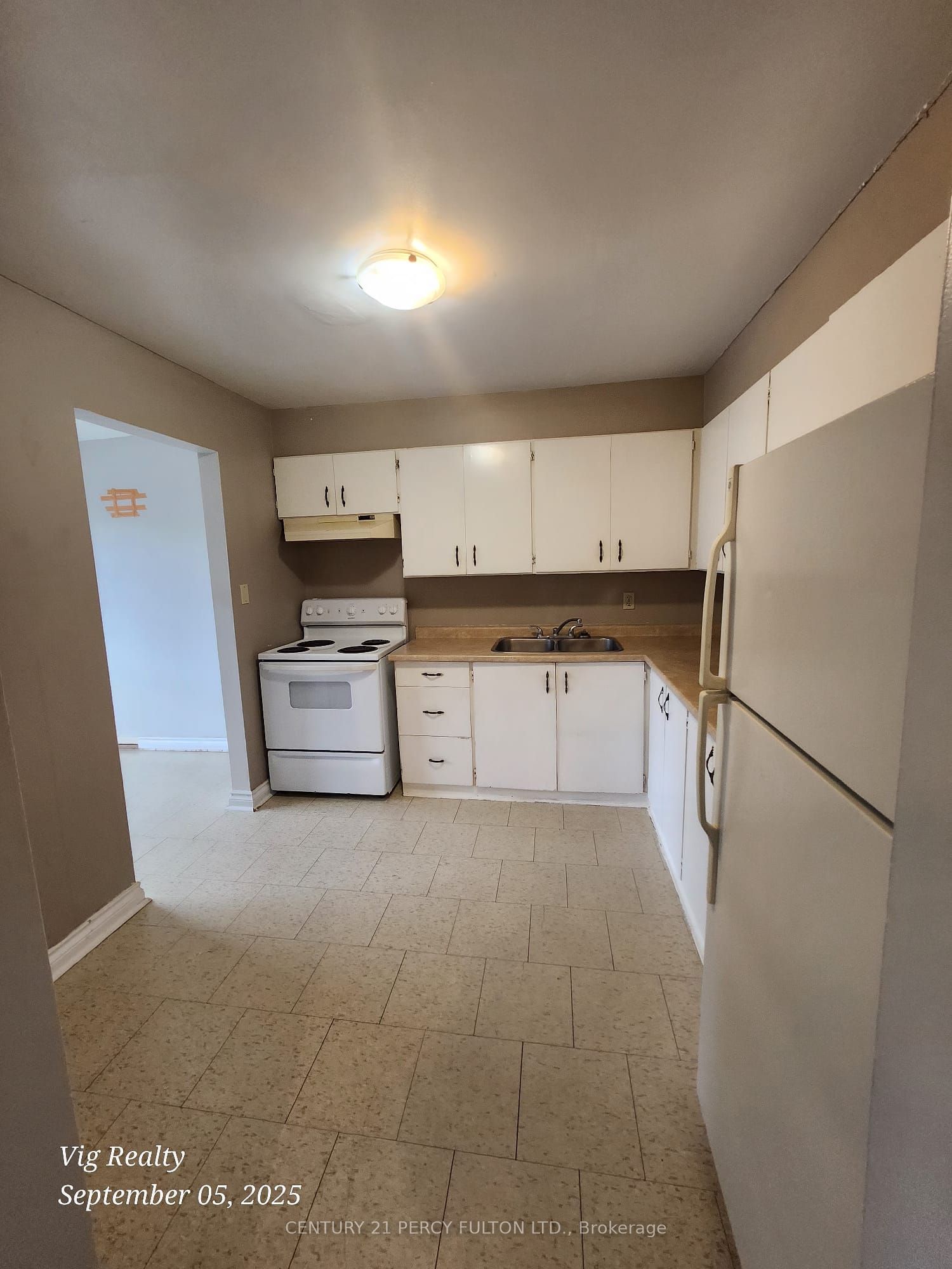 100 Brownleigh Avenue 276 Property Photo 19