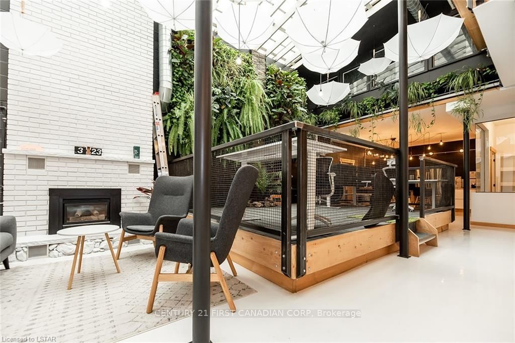 28 Princess Avenue Atrium Property Photo 3