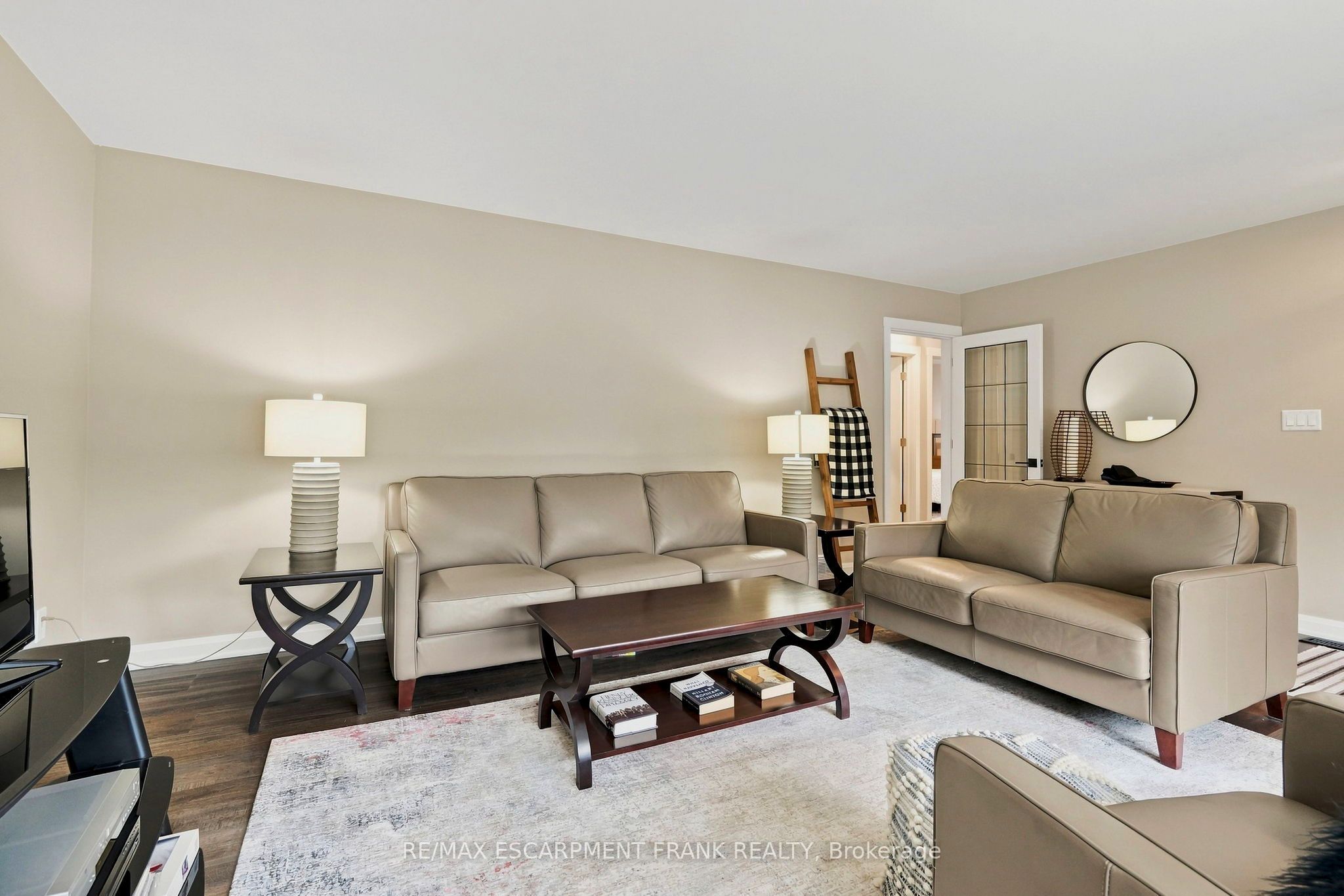 1008 Garth Street Property Photo 7