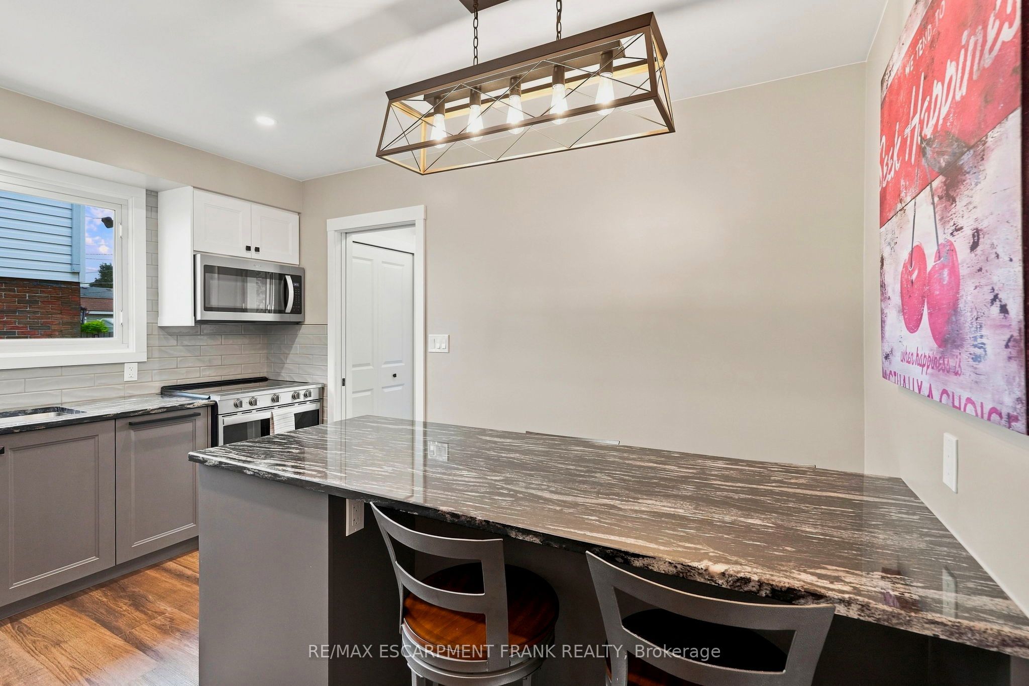 1008 Garth Street Property Photo 9
