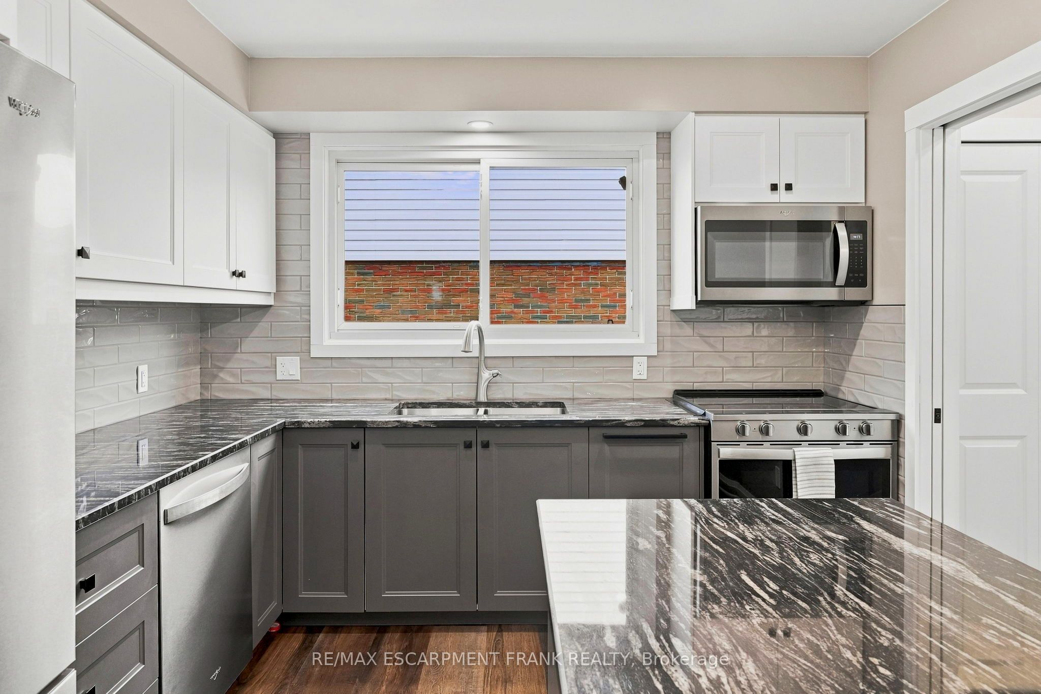 1008 Garth Street Property Photo 10