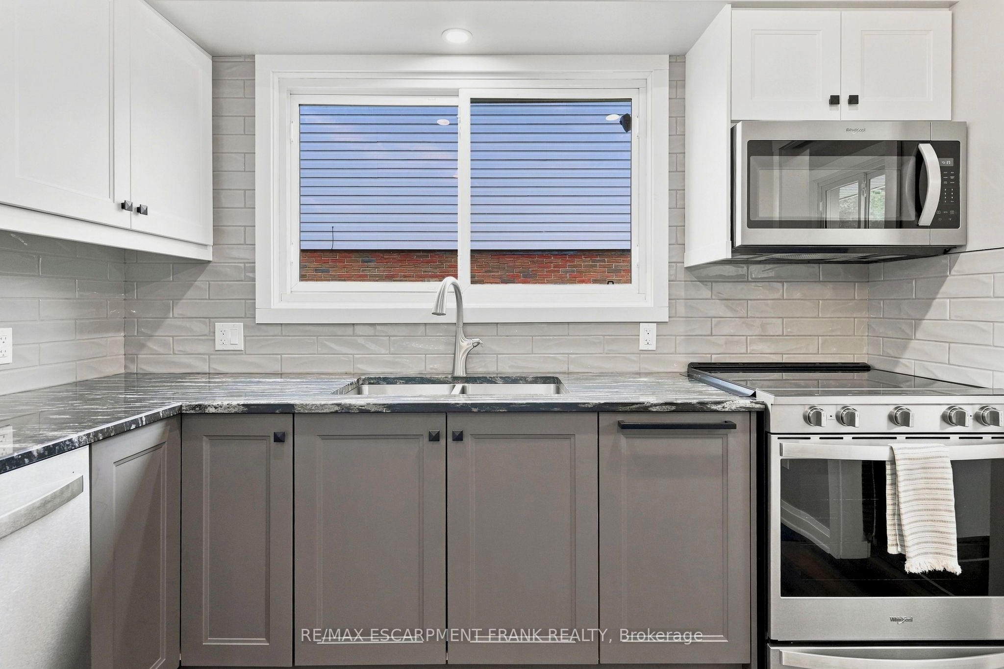 1008 Garth Street Property Photo 11