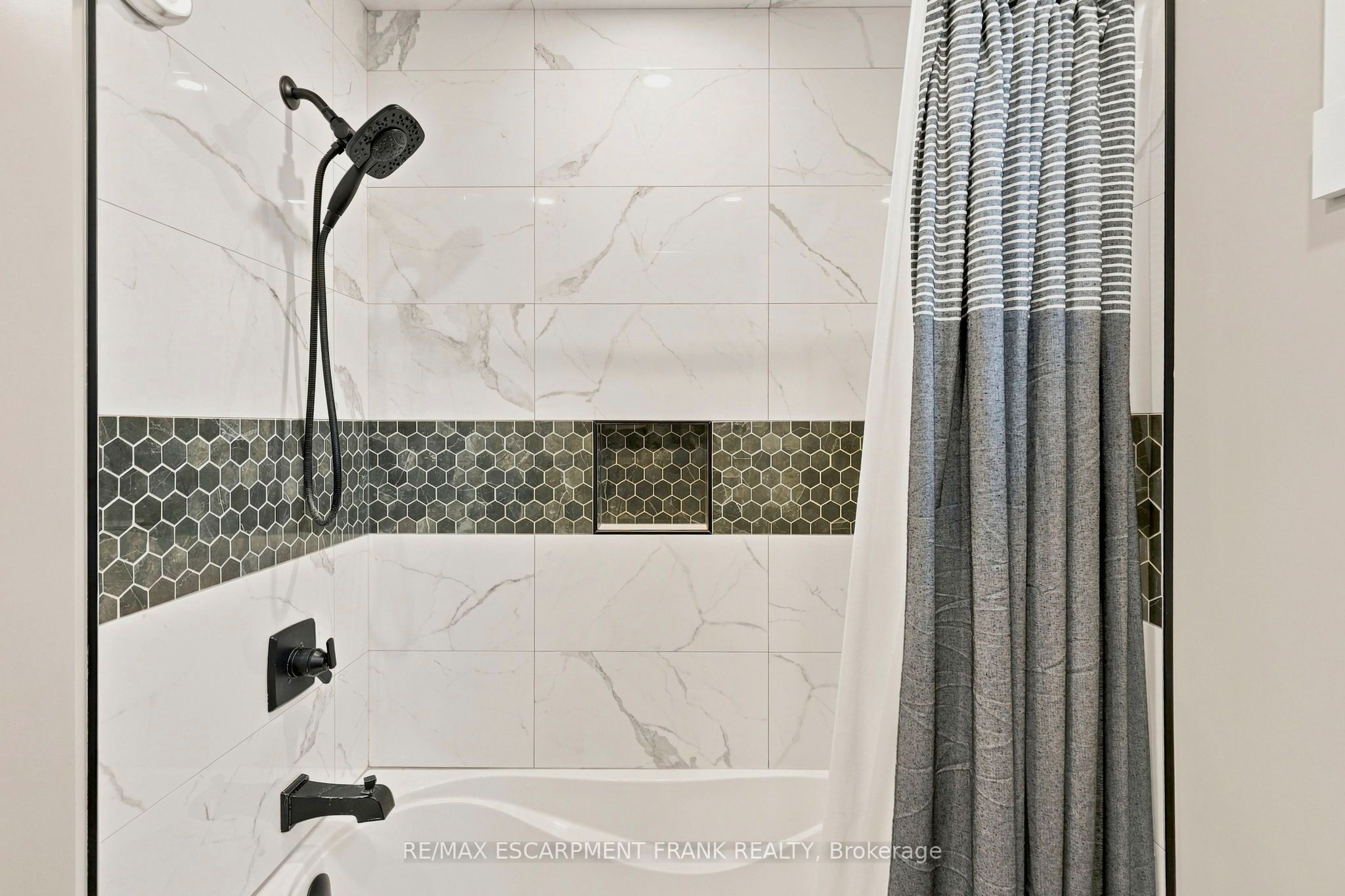 1008 Garth Street Property Photo 22
