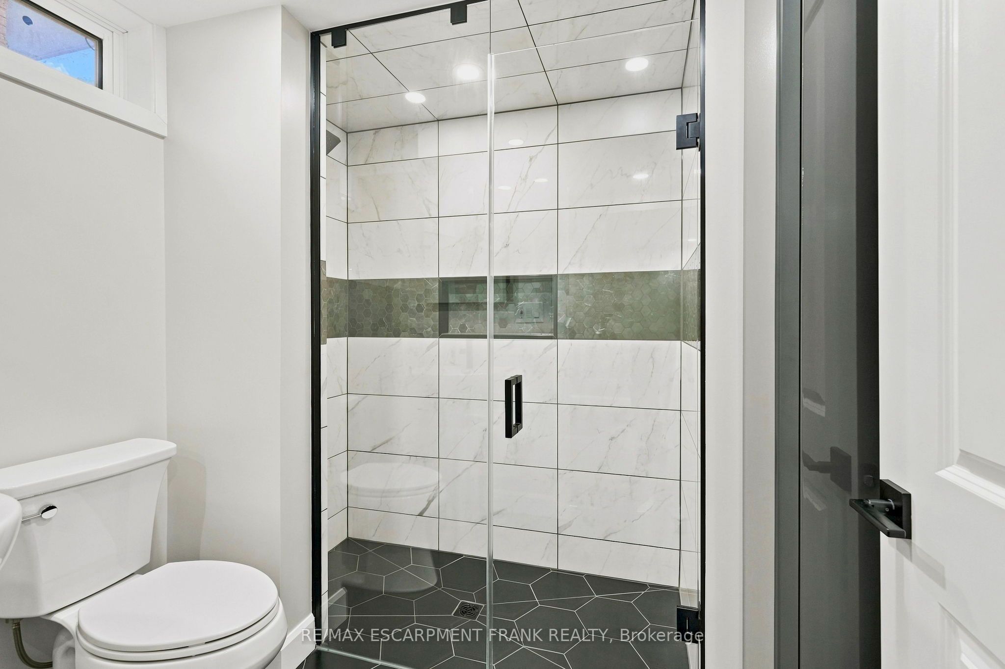 1008 Garth Street Property Photo 35