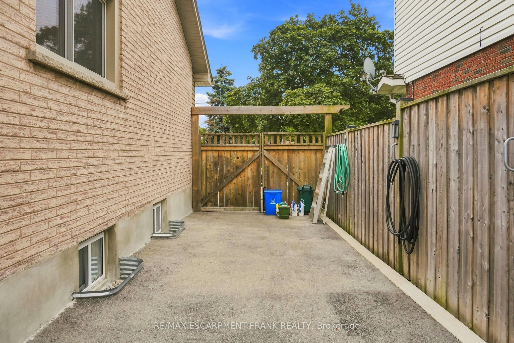 1008 Garth Street Property Photo 41