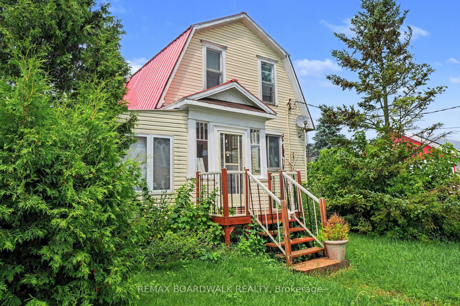 11049 Gilmour Road Property Photo 3