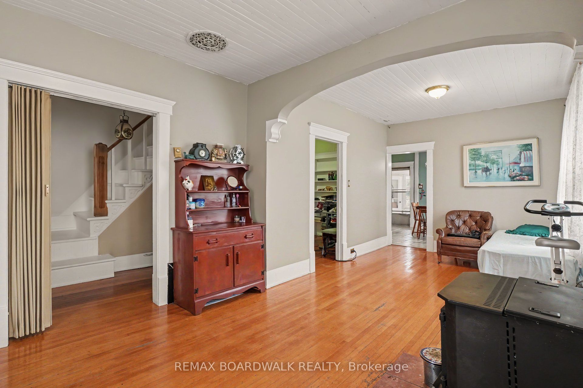 11049 Gilmour Road Property Photo 6
