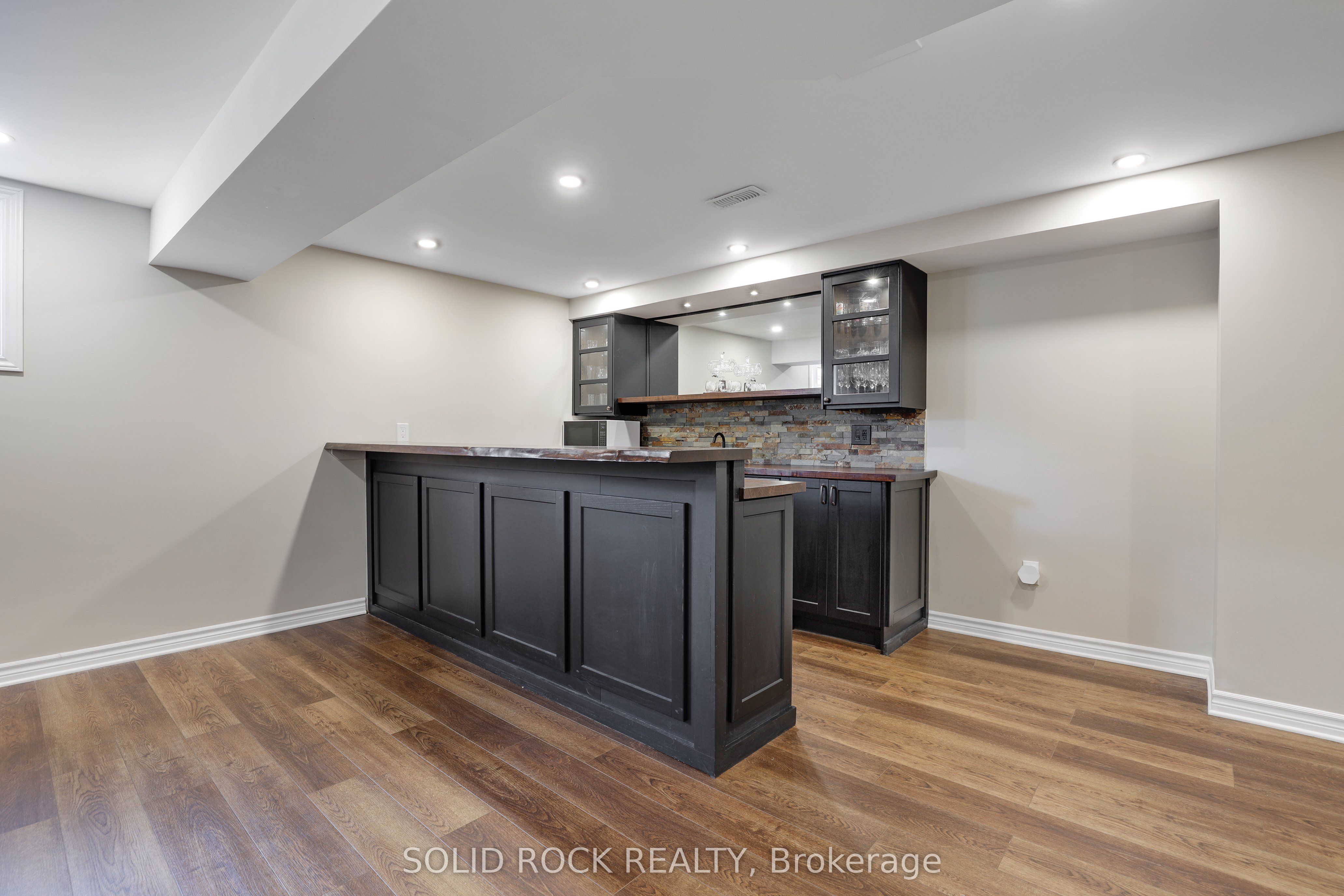 703 Mashkig Avenue Property Photo 33