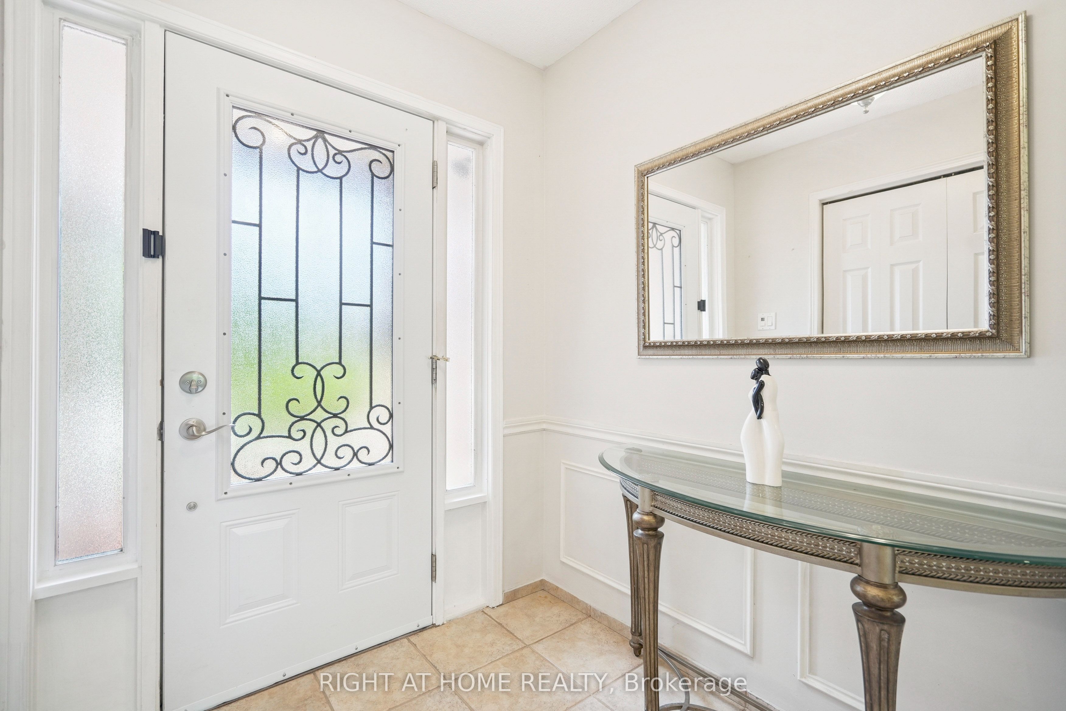 309 Amberly Boulevard Property Photo 2