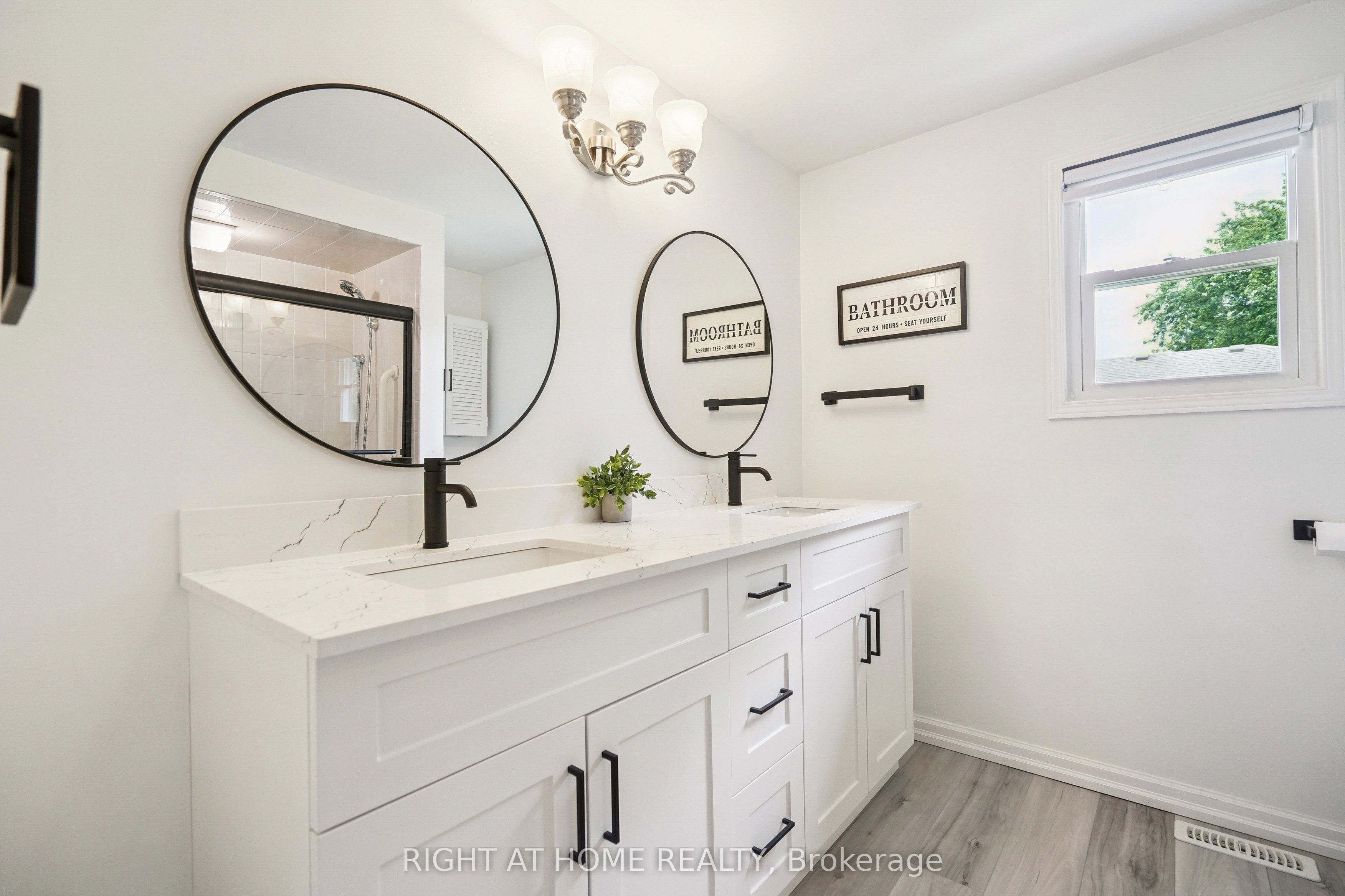 309 Amberly Boulevard Property Photo 22