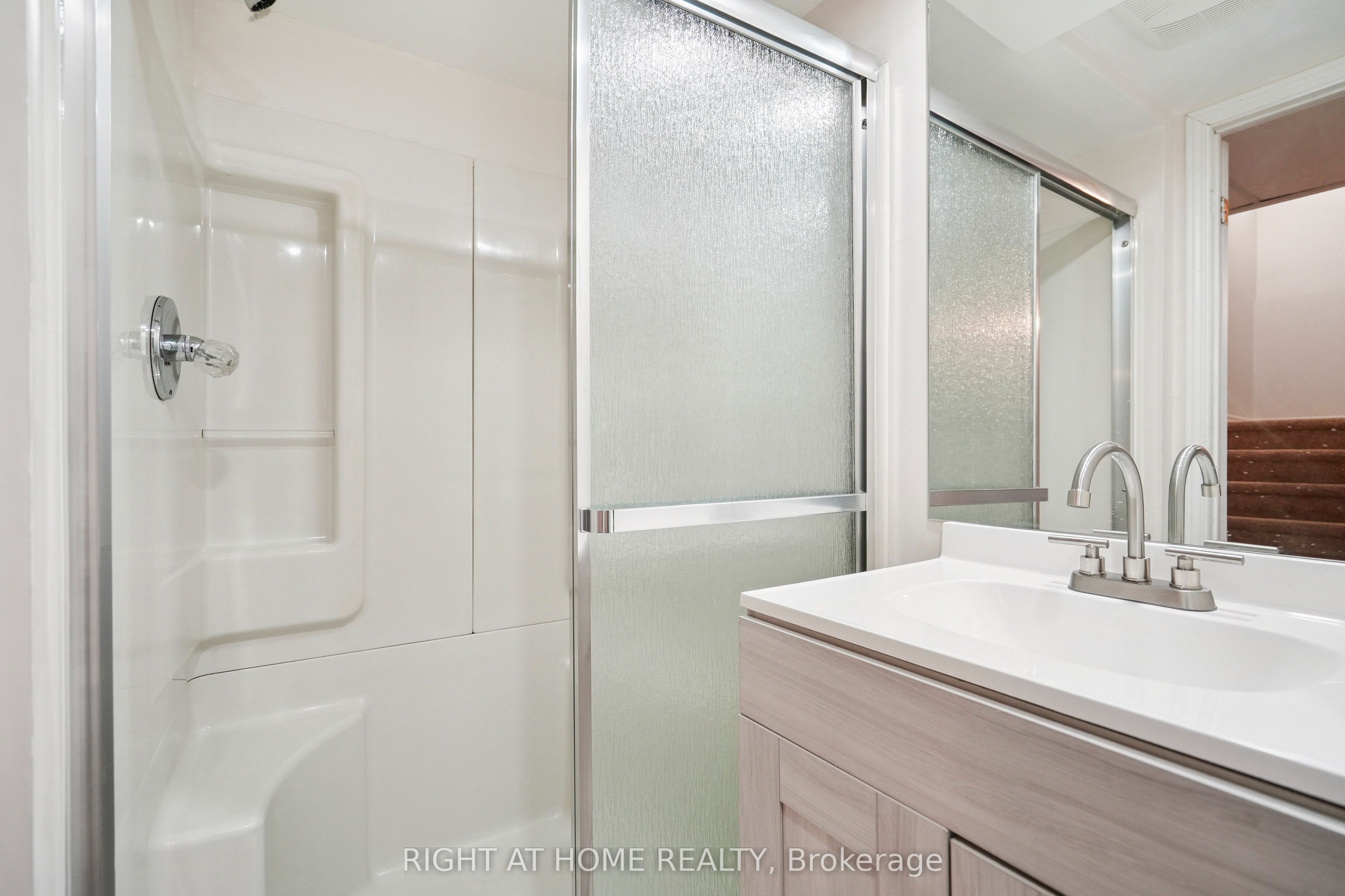 309 Amberly Boulevard Property Photo 32