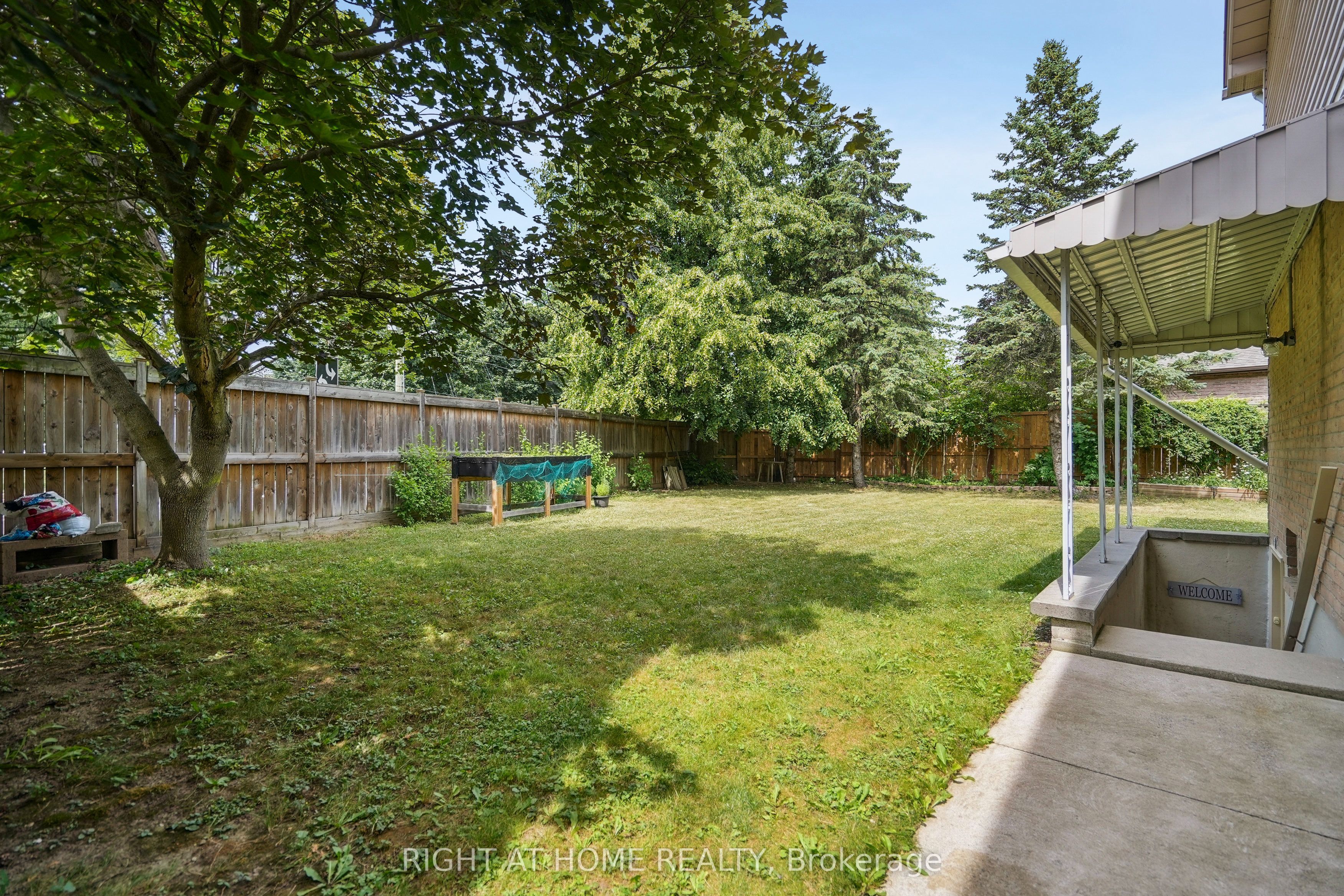 309 Amberly Boulevard Property Photo 34
