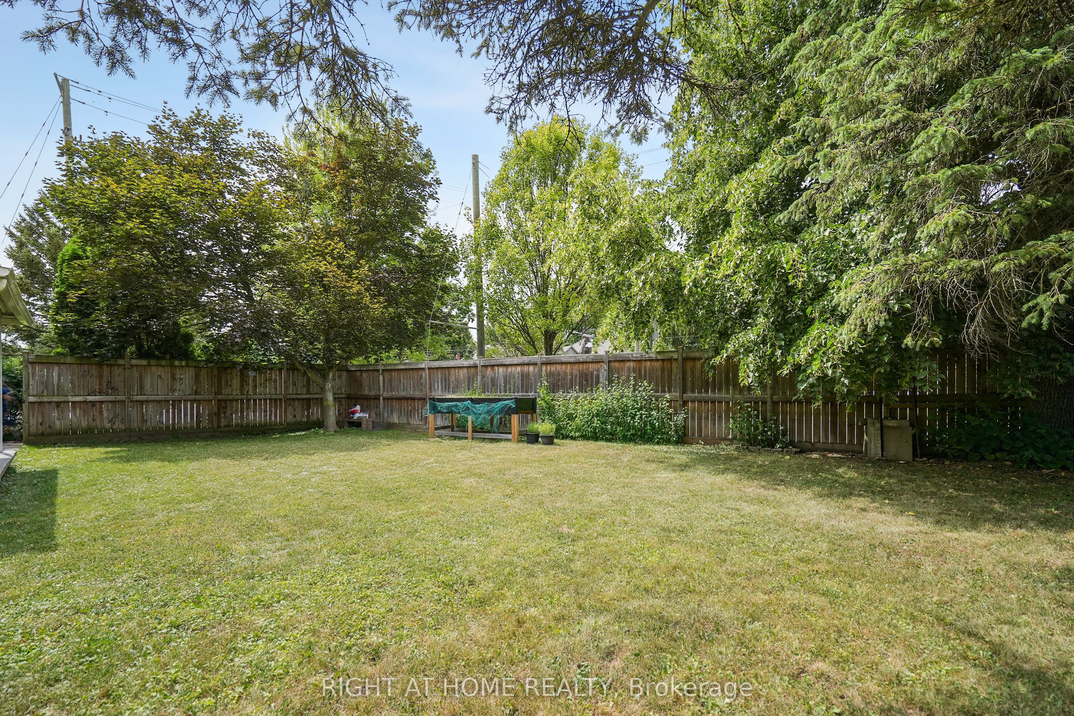 309 Amberly Boulevard Property Photo 35