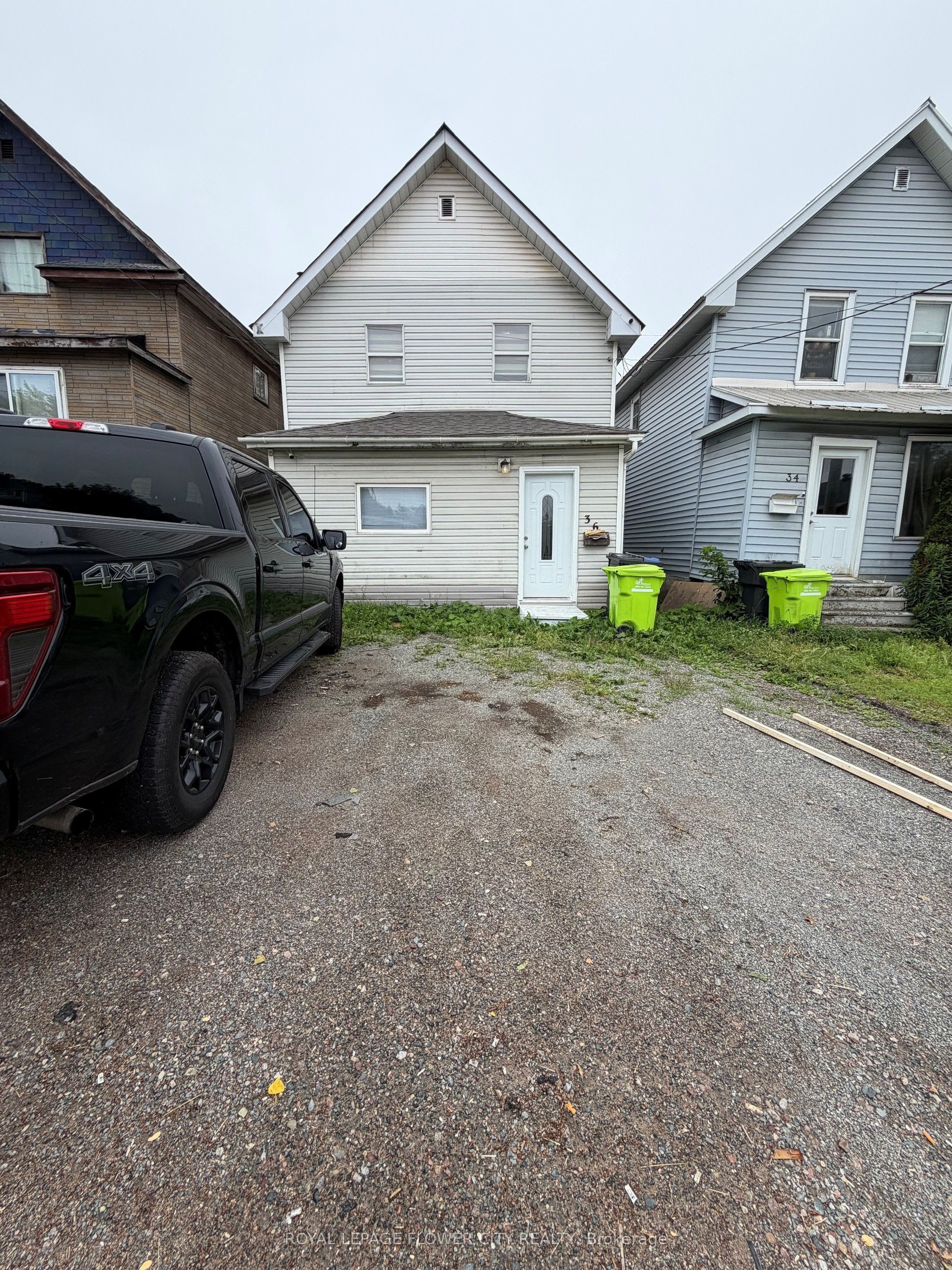 36 St Georges Avenue E Property Photo 1