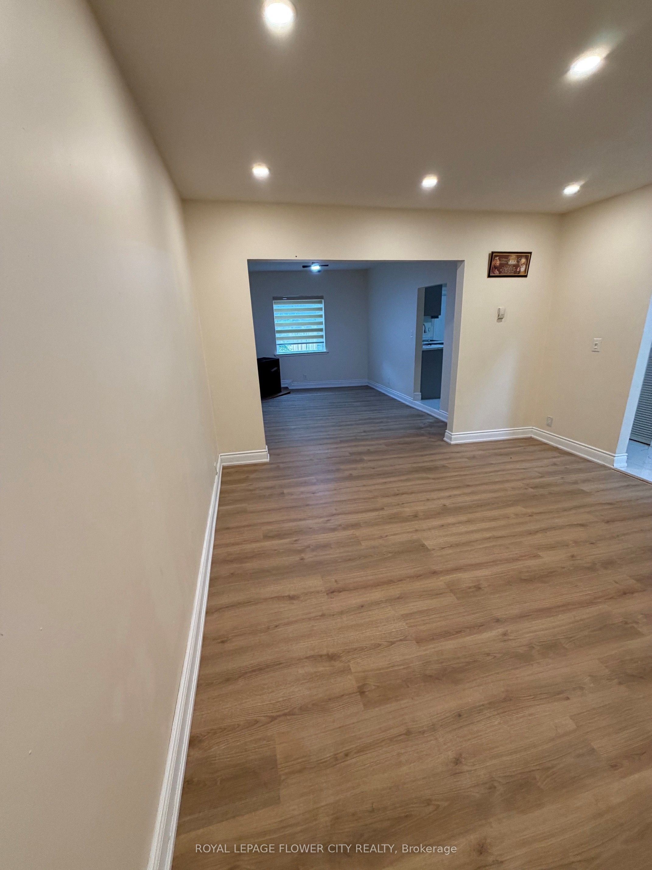 36 St Georges Avenue E Property Photo 4