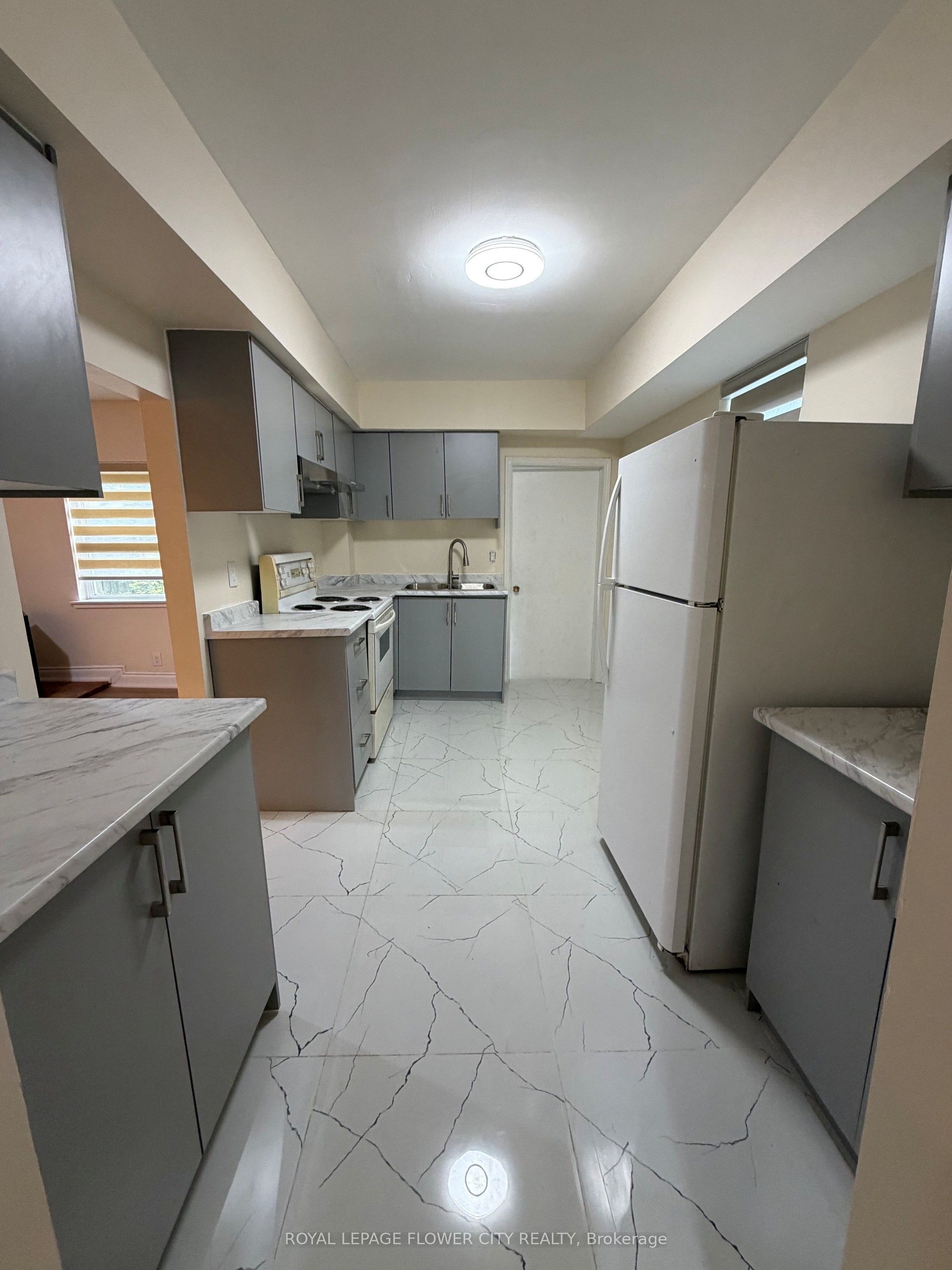 36 St Georges Avenue E Property Photo 6