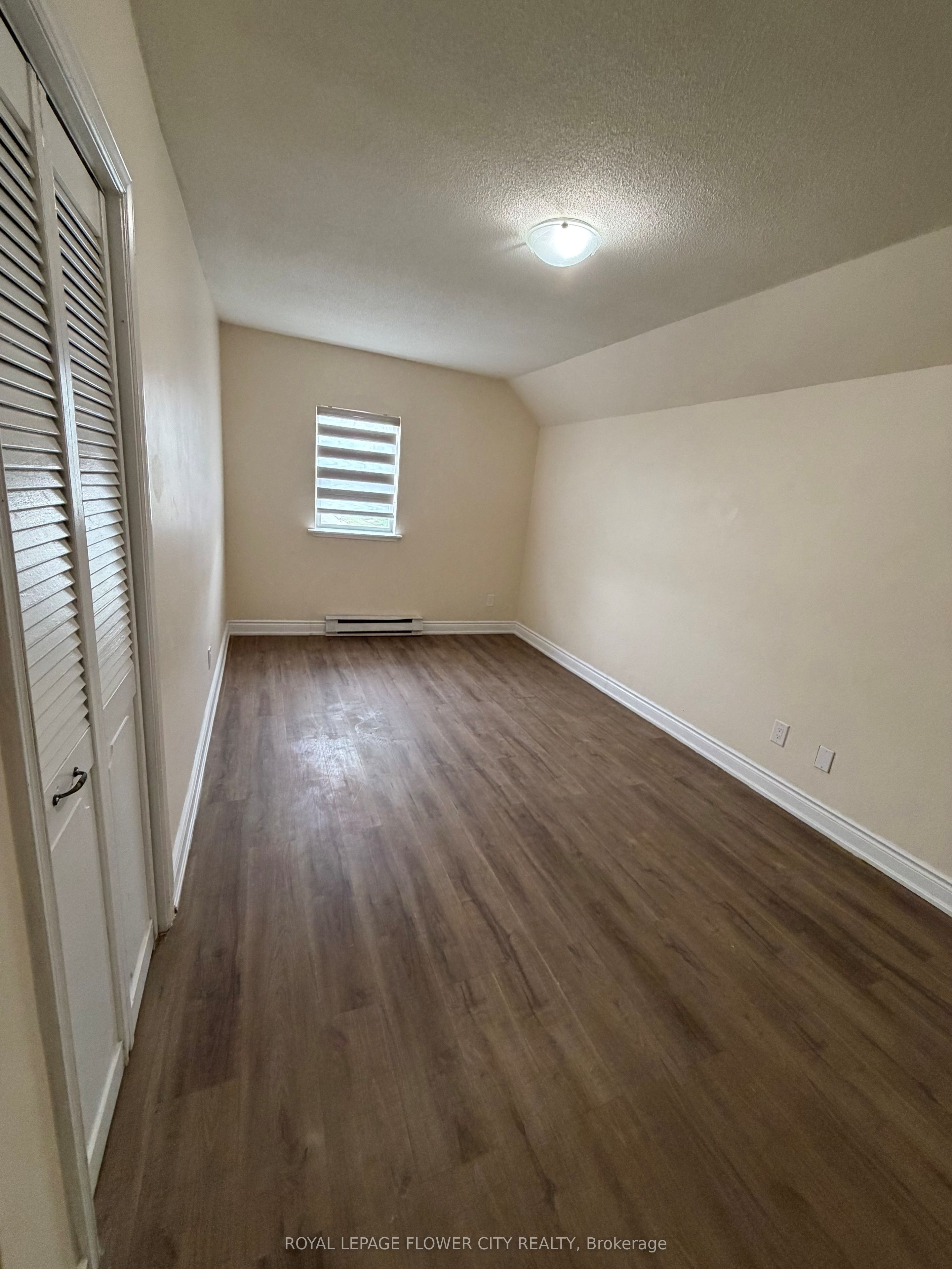 36 St Georges Avenue E Property Photo 12