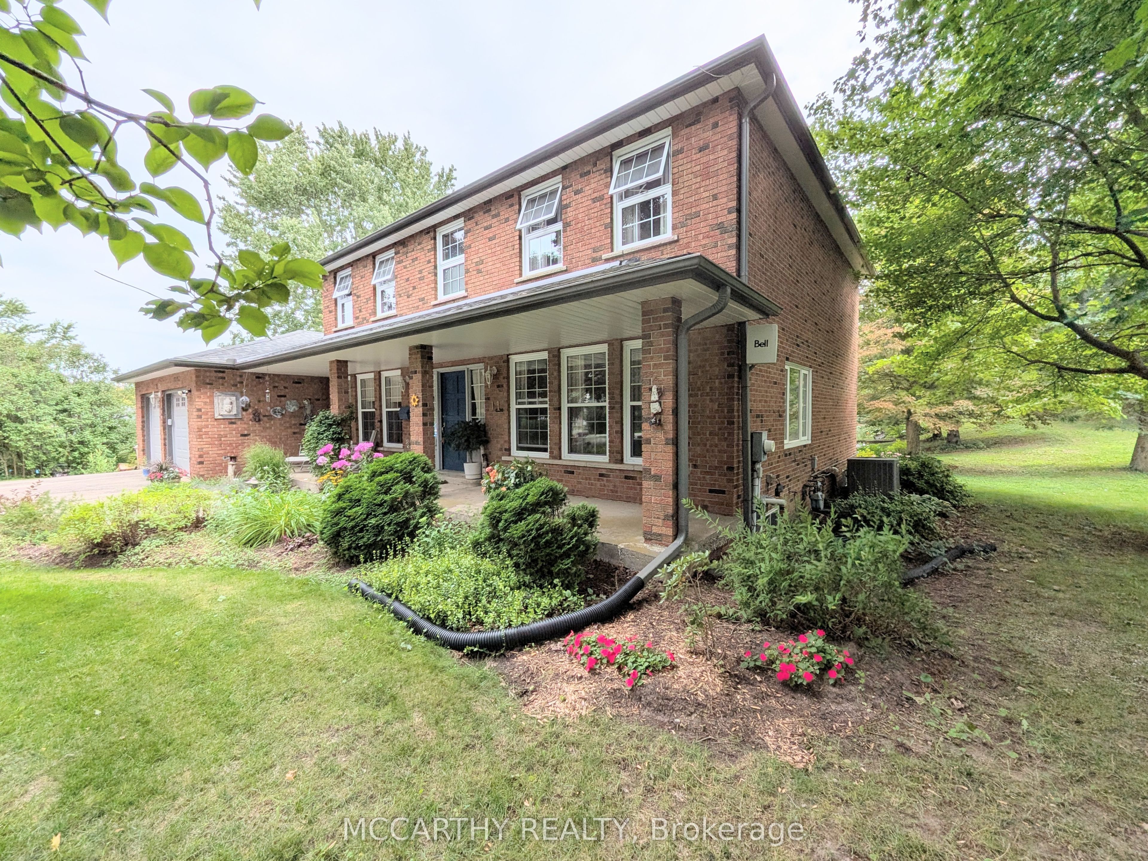 11 Lynda Avenue Property Photo 2