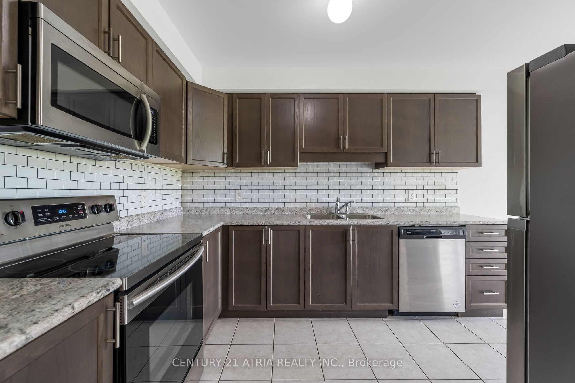 422 Krotz Street W Property Photo 4