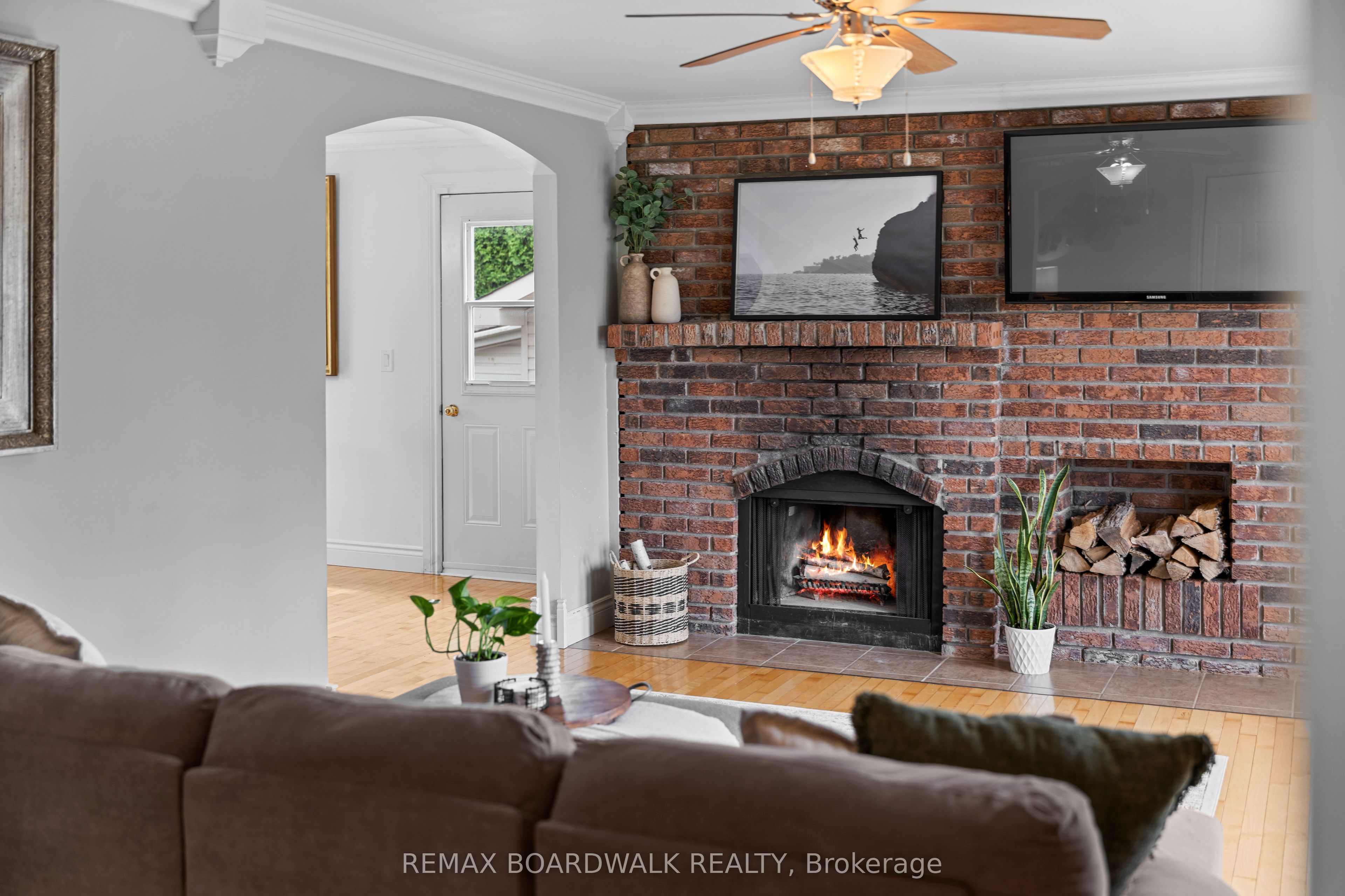 955 Lacroix Road Property Photo 6