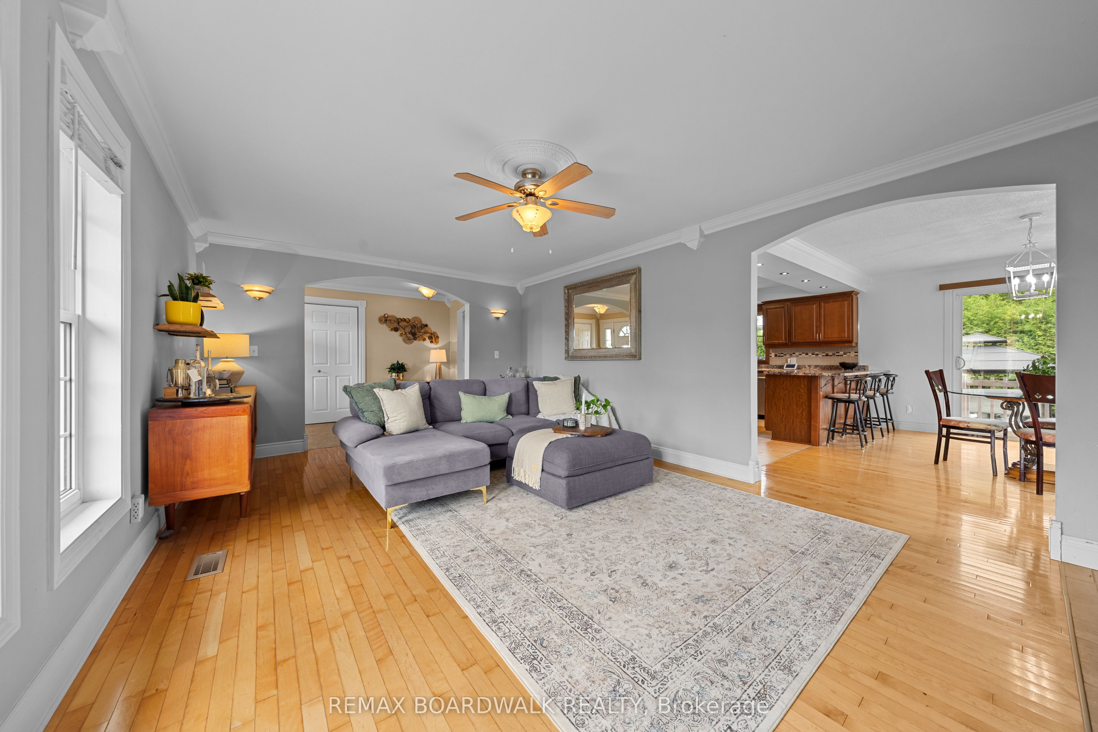 955 Lacroix Road Property Photo 9