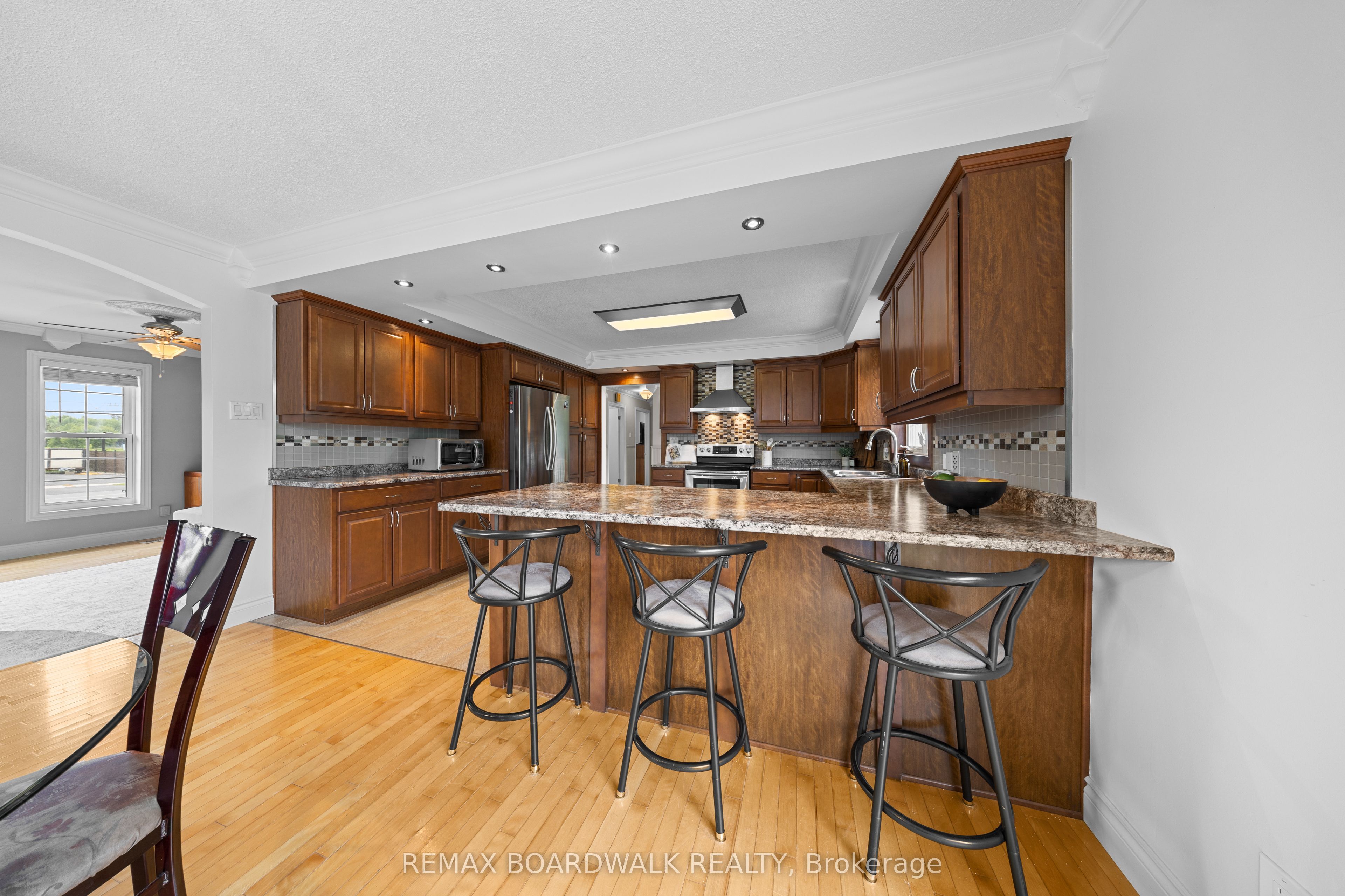 955 Lacroix Road Property Photo 14
