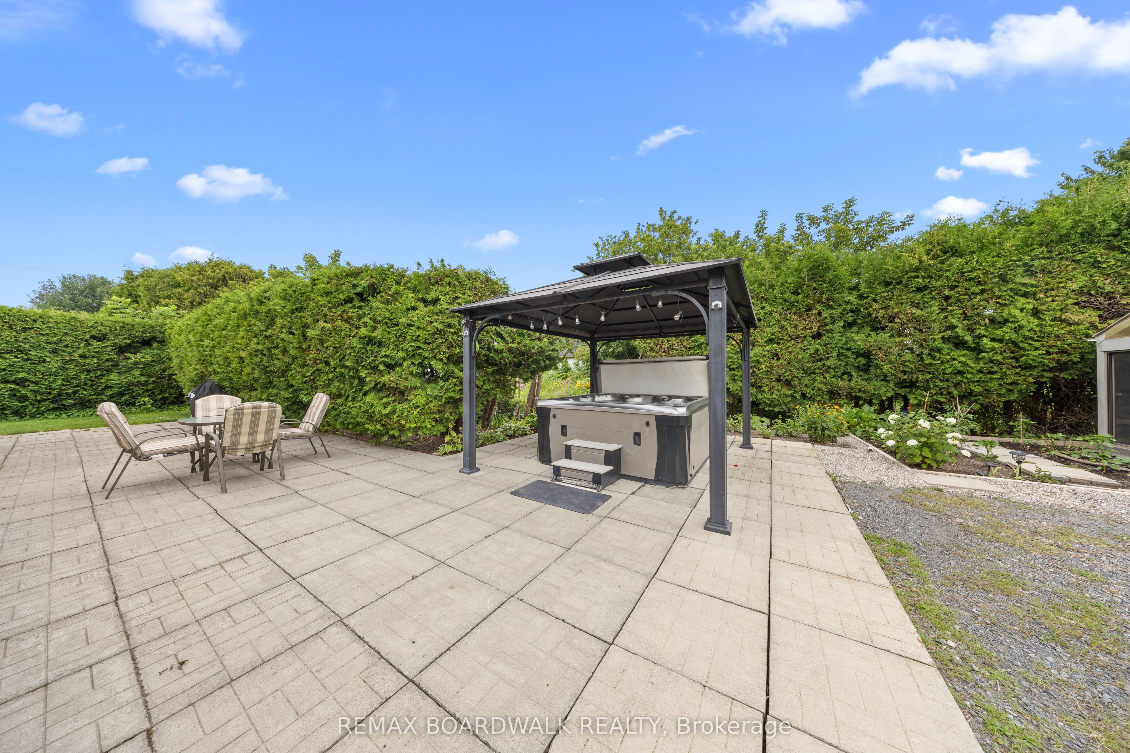 955 Lacroix Road Property Photo 43