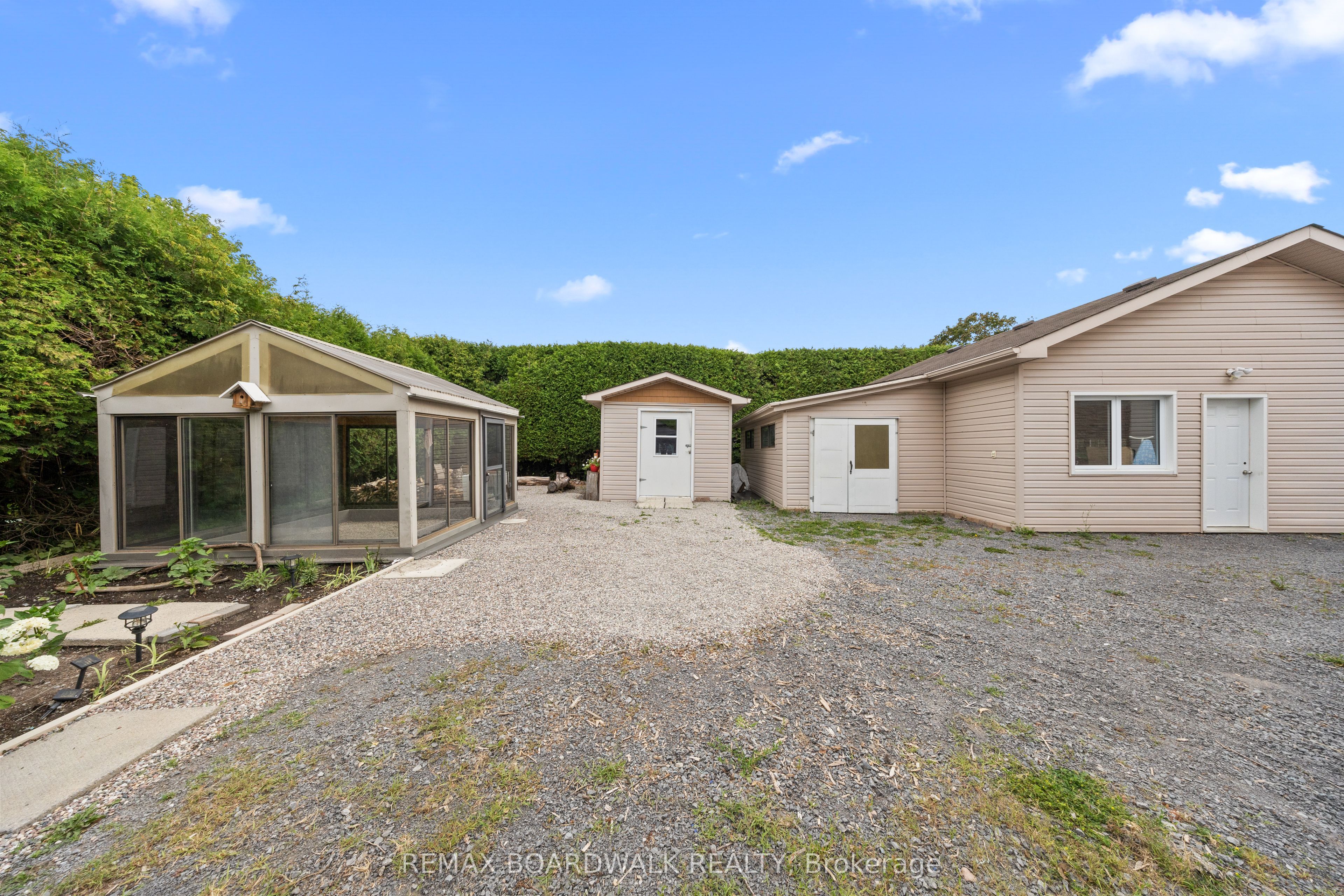 955 Lacroix Road Property Photo 44
